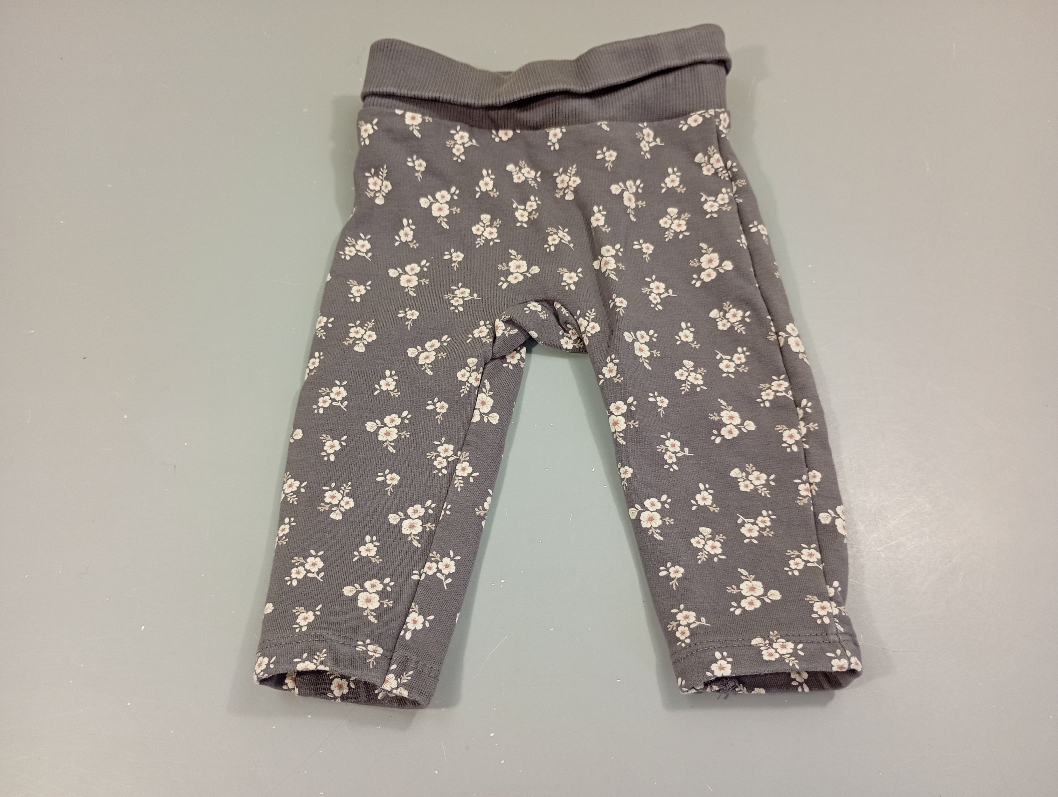 Pantalon molleton gris à fleurs, taille élastique