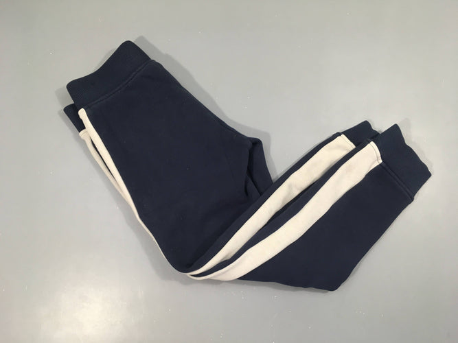 Pantalon de training bleu foncé/blanc, légèrement bouloché, moins cher chez Petit Kiwi