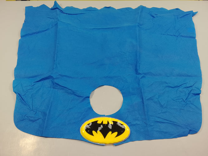 Cape de Batman bleu, jaune, moins cher chez Petit Kiwi