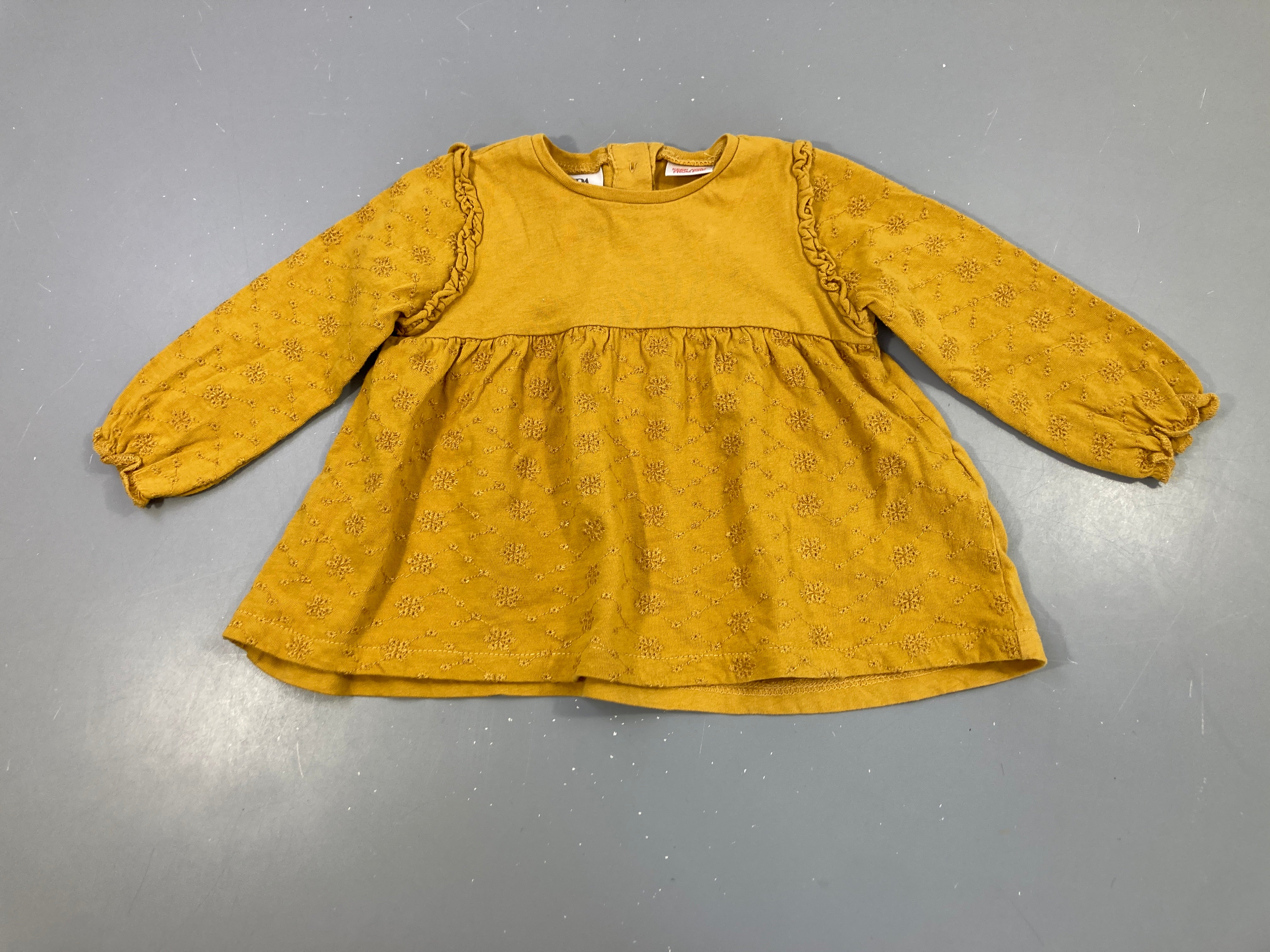 T-shirt m.l moutarde texturé broderie