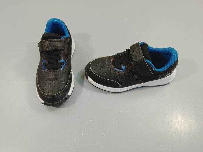 Baskets Artengo bleu et noir -29, moins cher chez Petit Kiwi