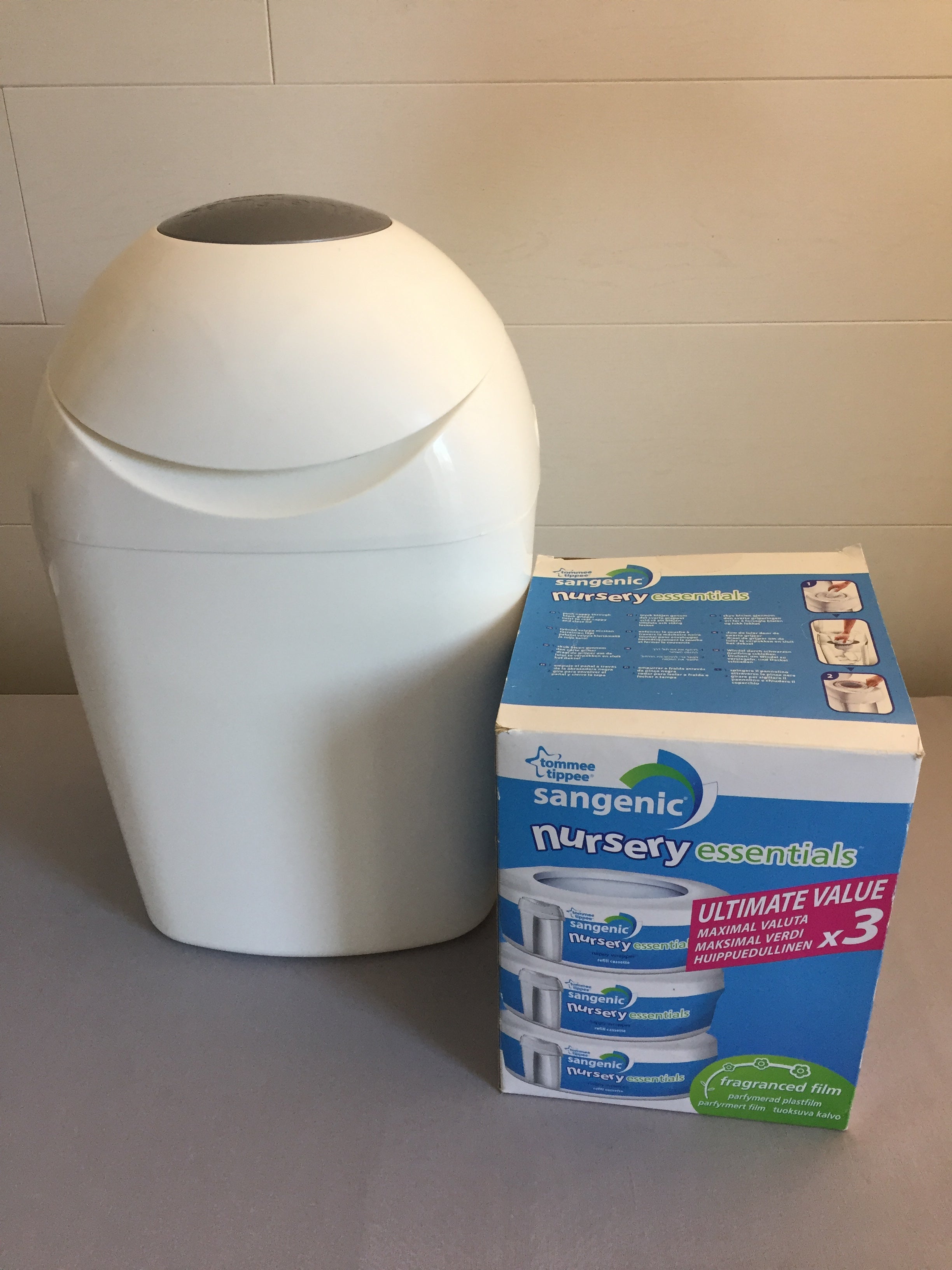 Poubelle à langes sans odeur Sangenic blanche + 2 recharges