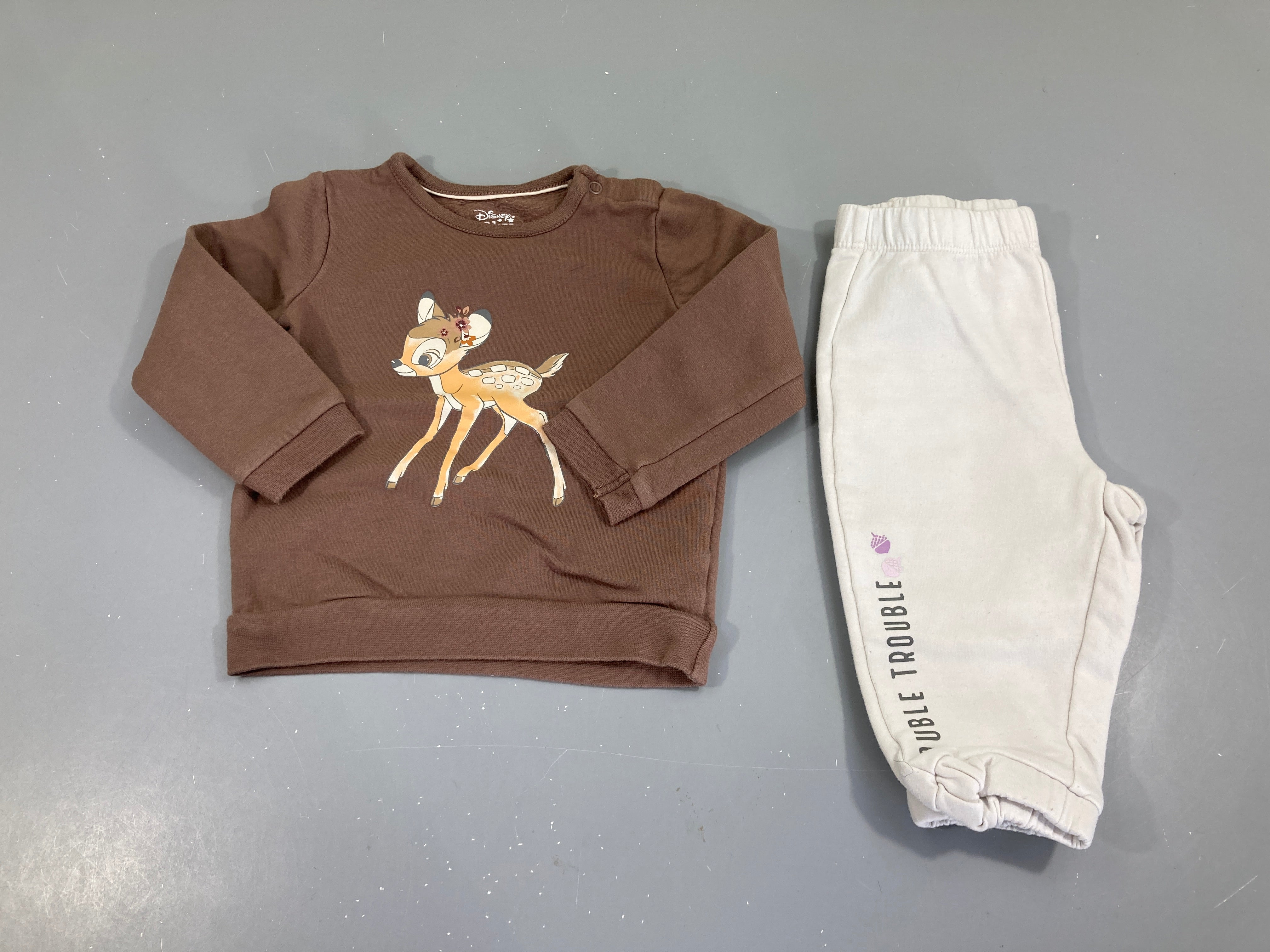 Ensemble sweat brun Bambi + Pantalon blanc, légèrement bouloché