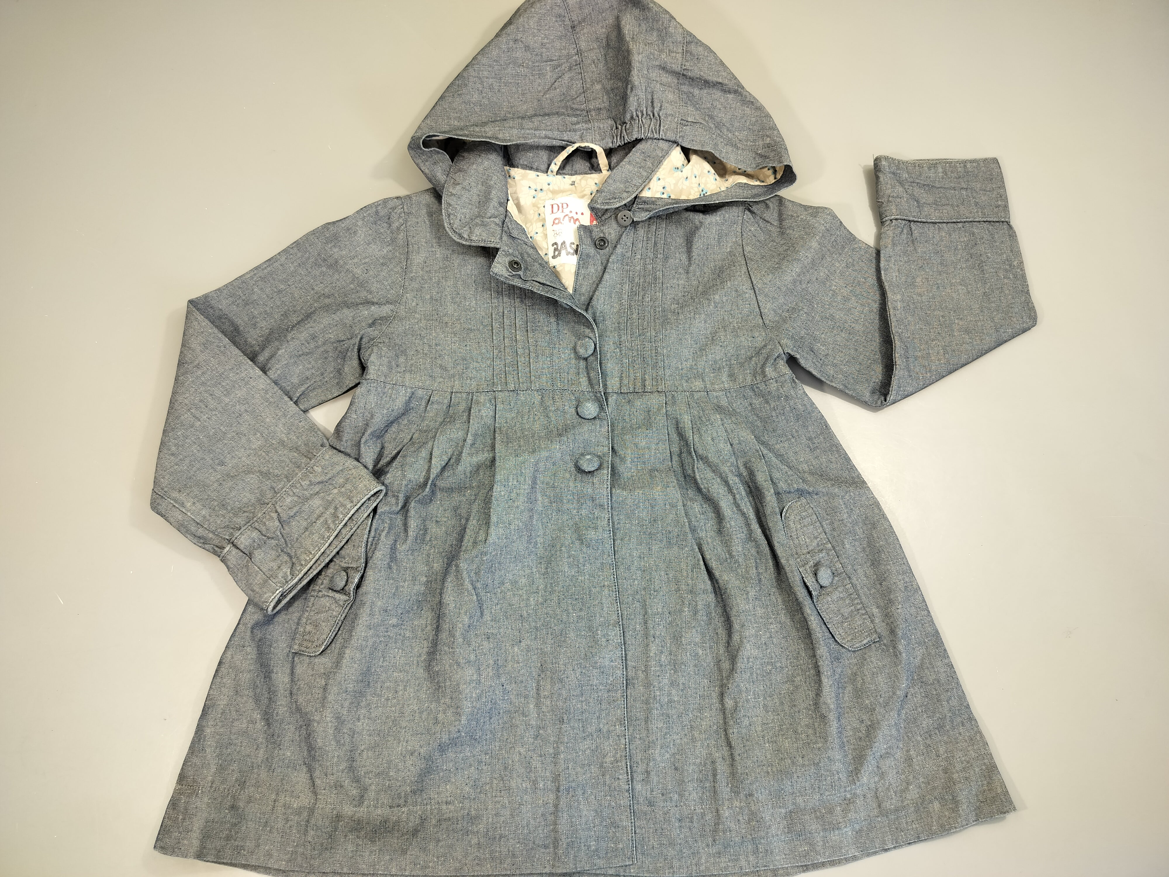 Veste à capuche  bleu chiné. Boutonnée