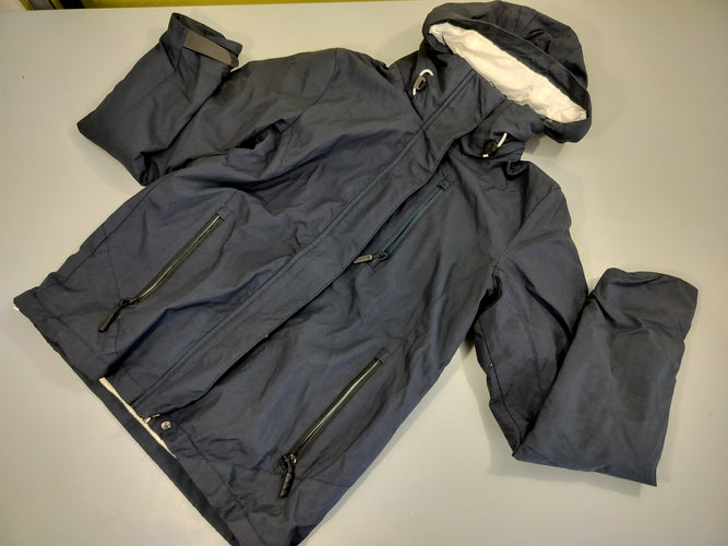 Veste à capuche bleu marine , intérieur polar . Pas de taille indiquée, estimée 15a, moins cher chez Petit Kiwi