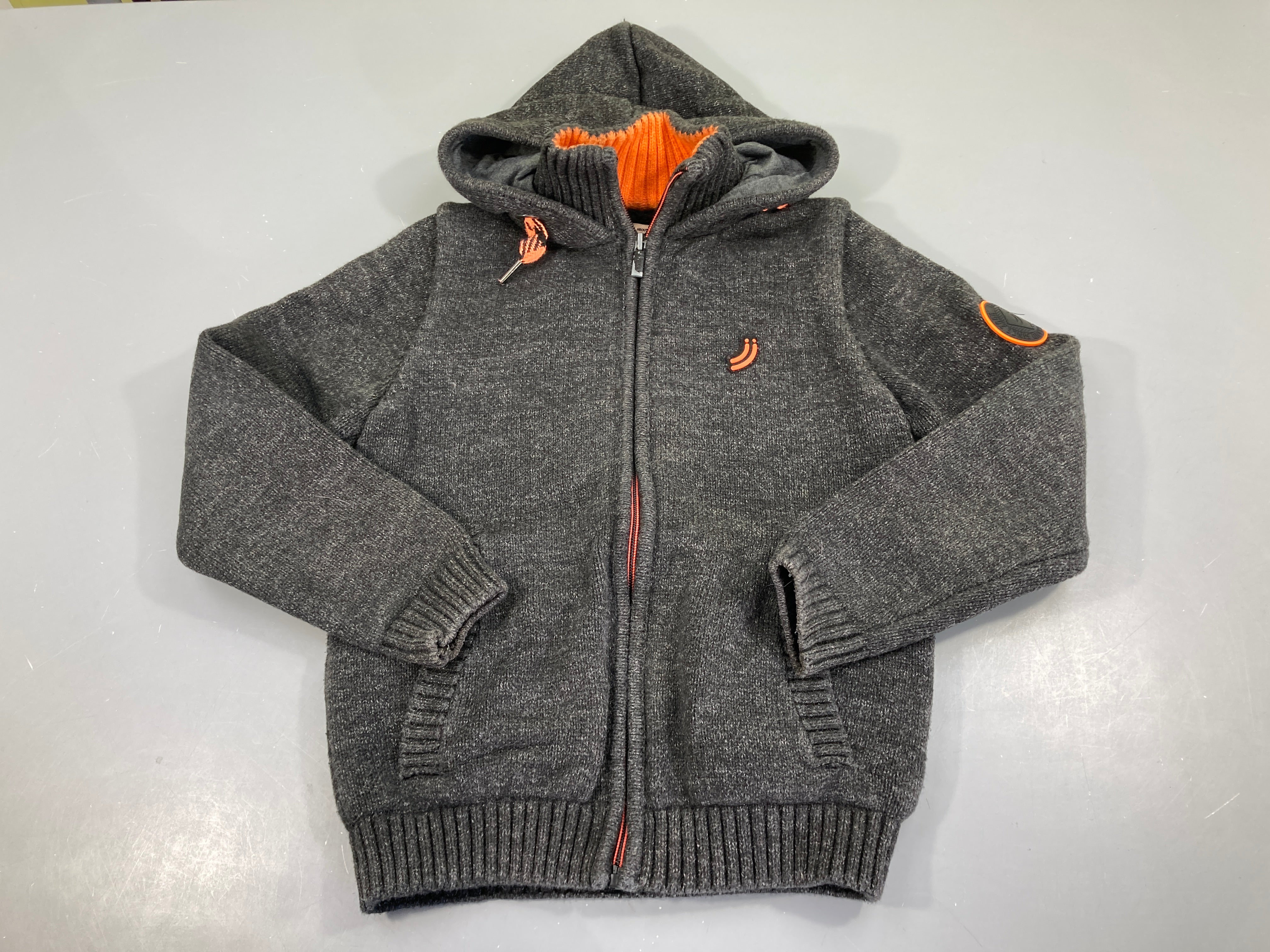Gilet zippé à capuche gris foncé, doublé peluche