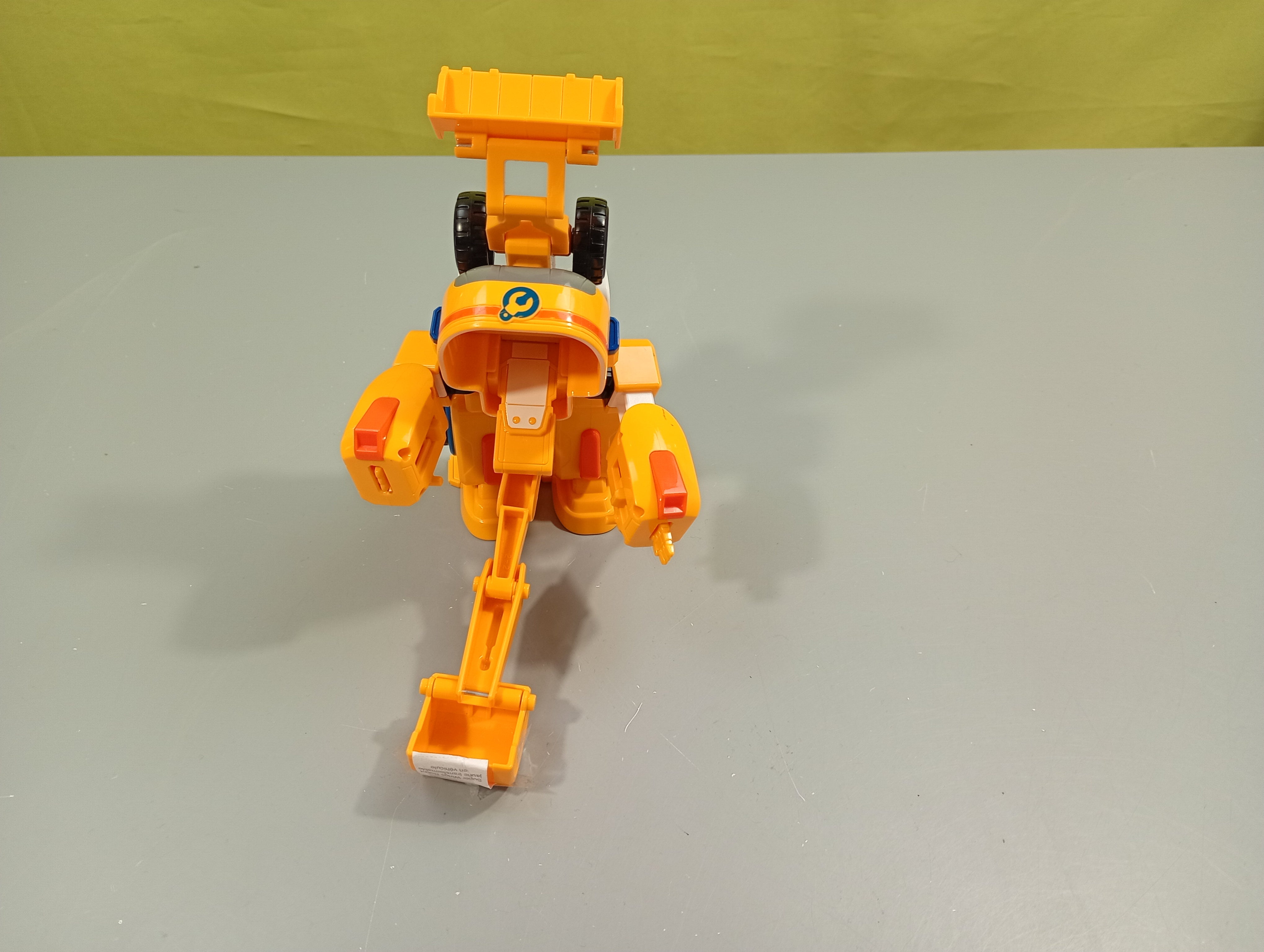 Super Wings Robot jaune transformable en véhicule