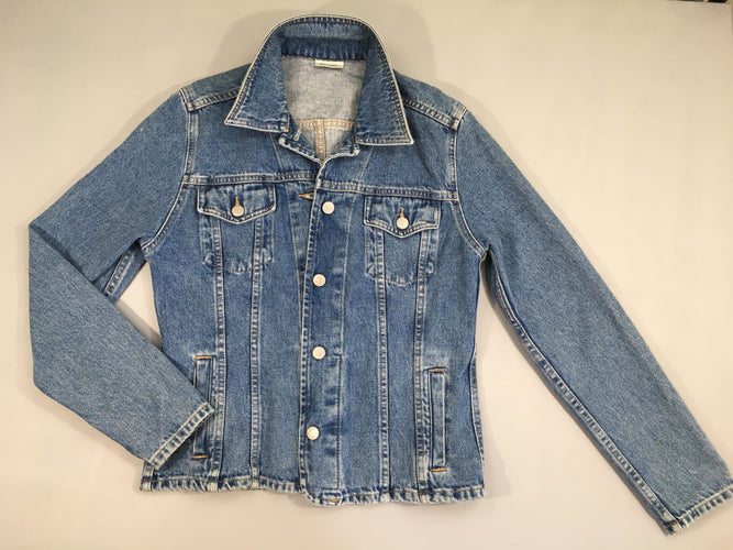 Veste jean, taille 38, Pimkie, tache sur la manche gauche, moins cher chez Petit Kiwi