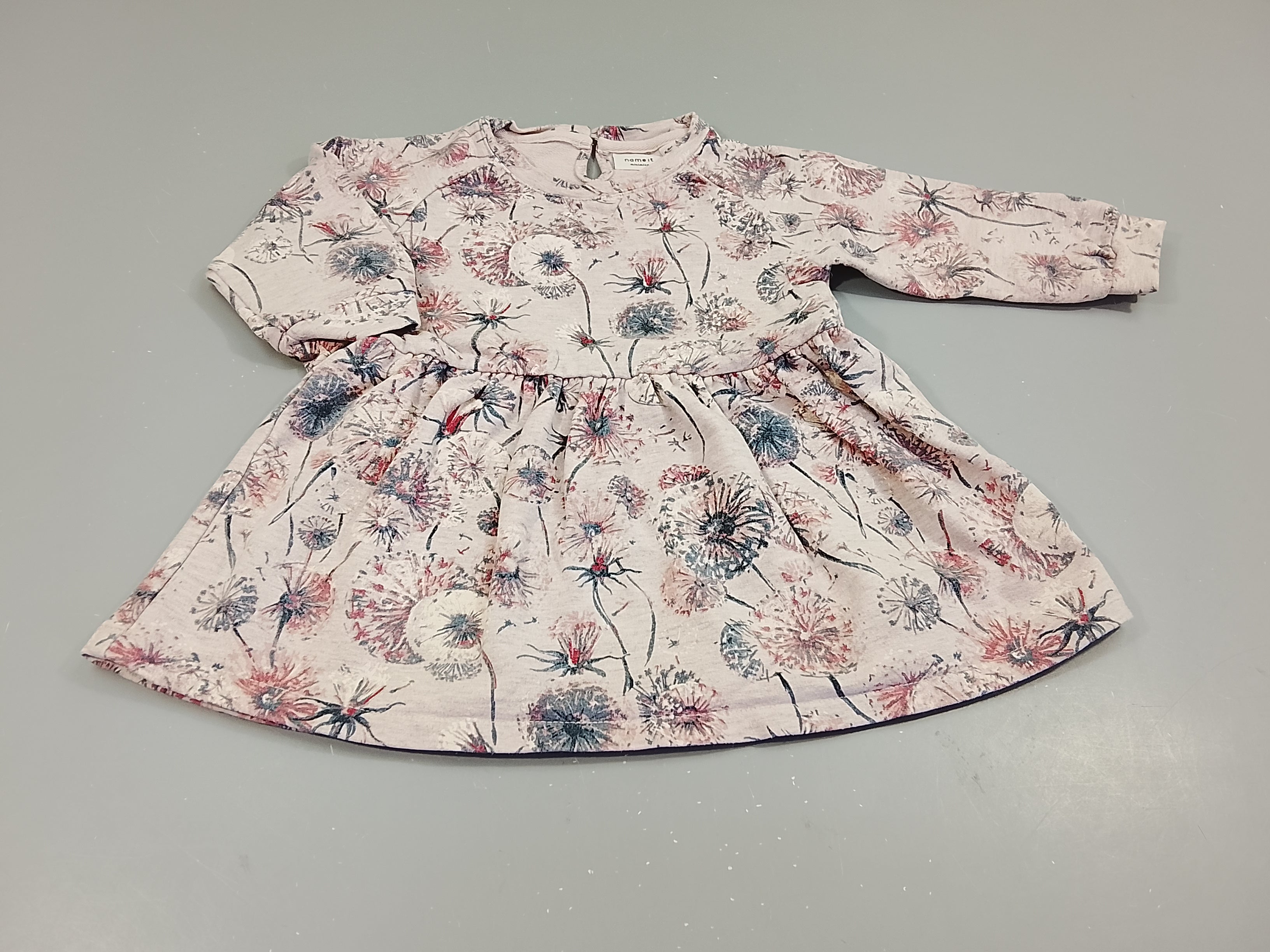 Robe m.l molleton rose flammé, motifs pissenlits. Légèrement boulochée