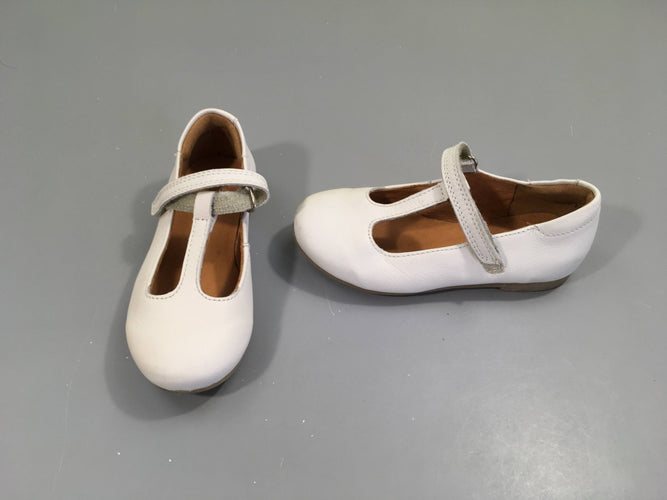 Chaussures ouvertes en cuir blanc, 26, moins cher chez Petit Kiwi