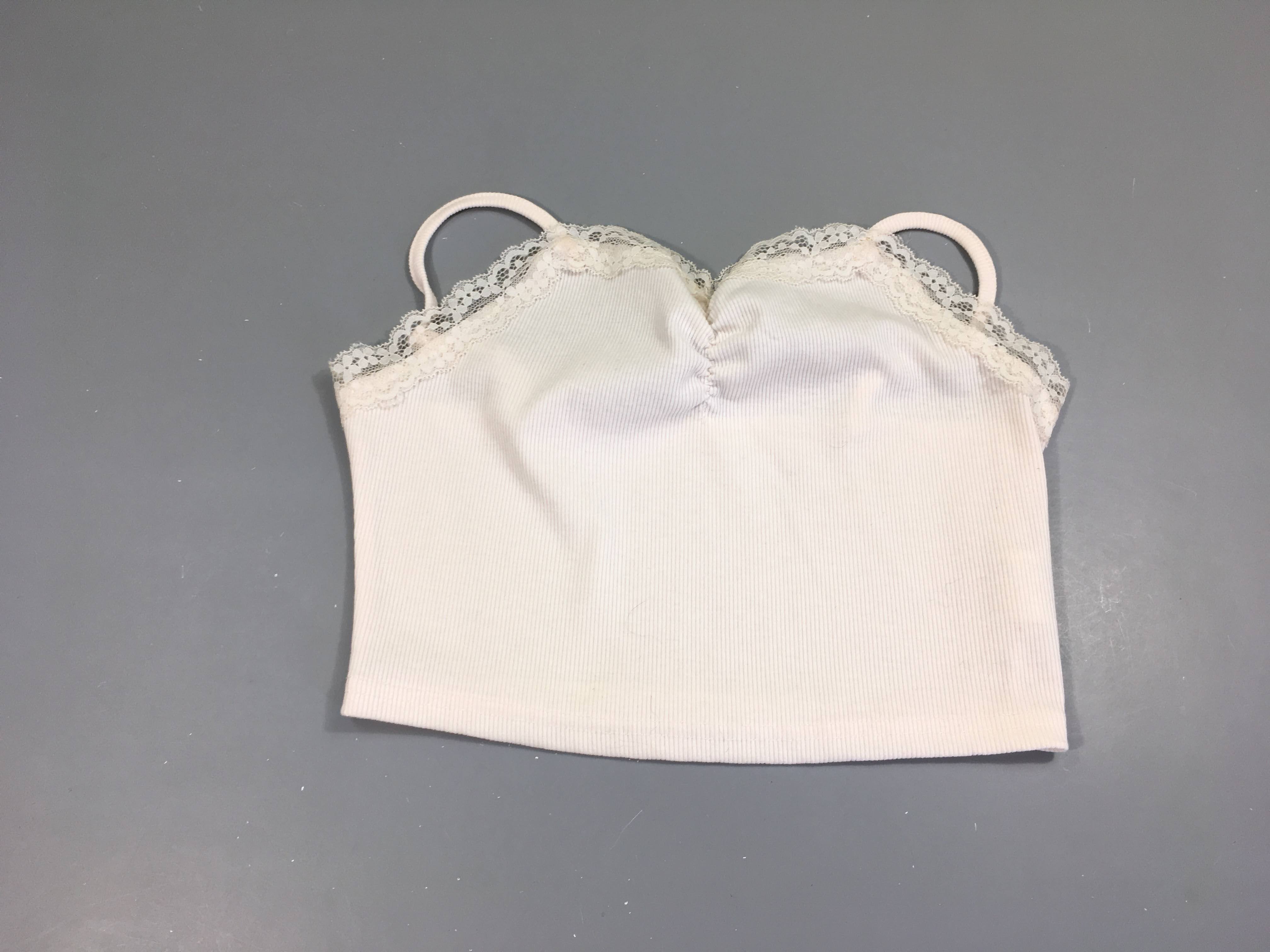 Chemisette fines bretelles écru côtelé dentelle