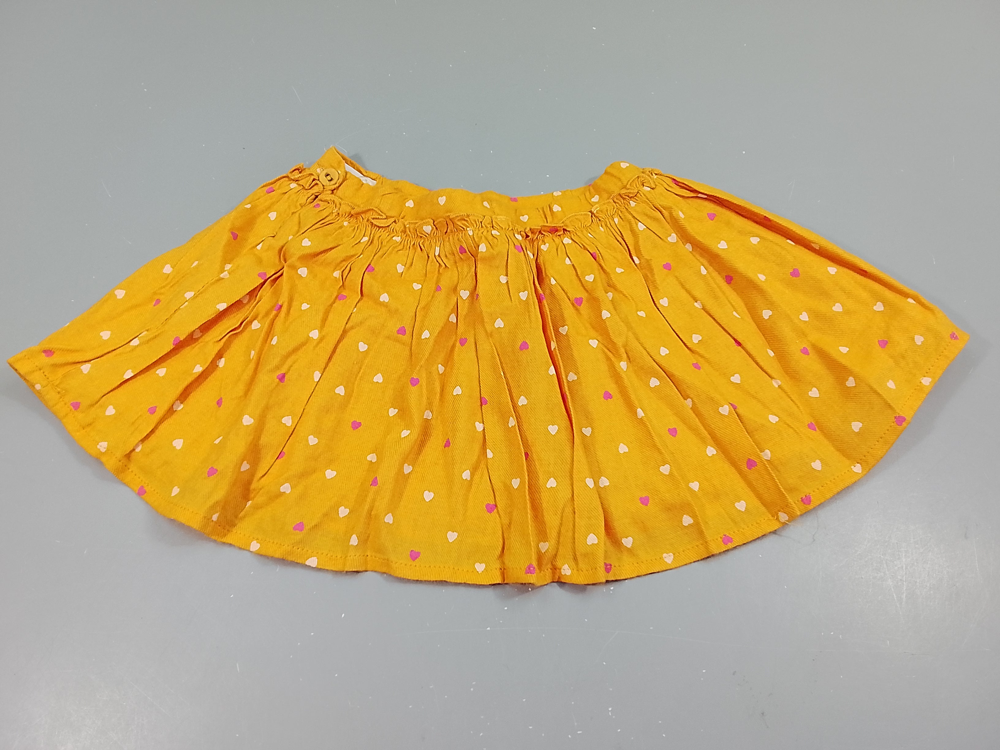 Jupe jaune à coeurs rose et blanc, doublure jersey