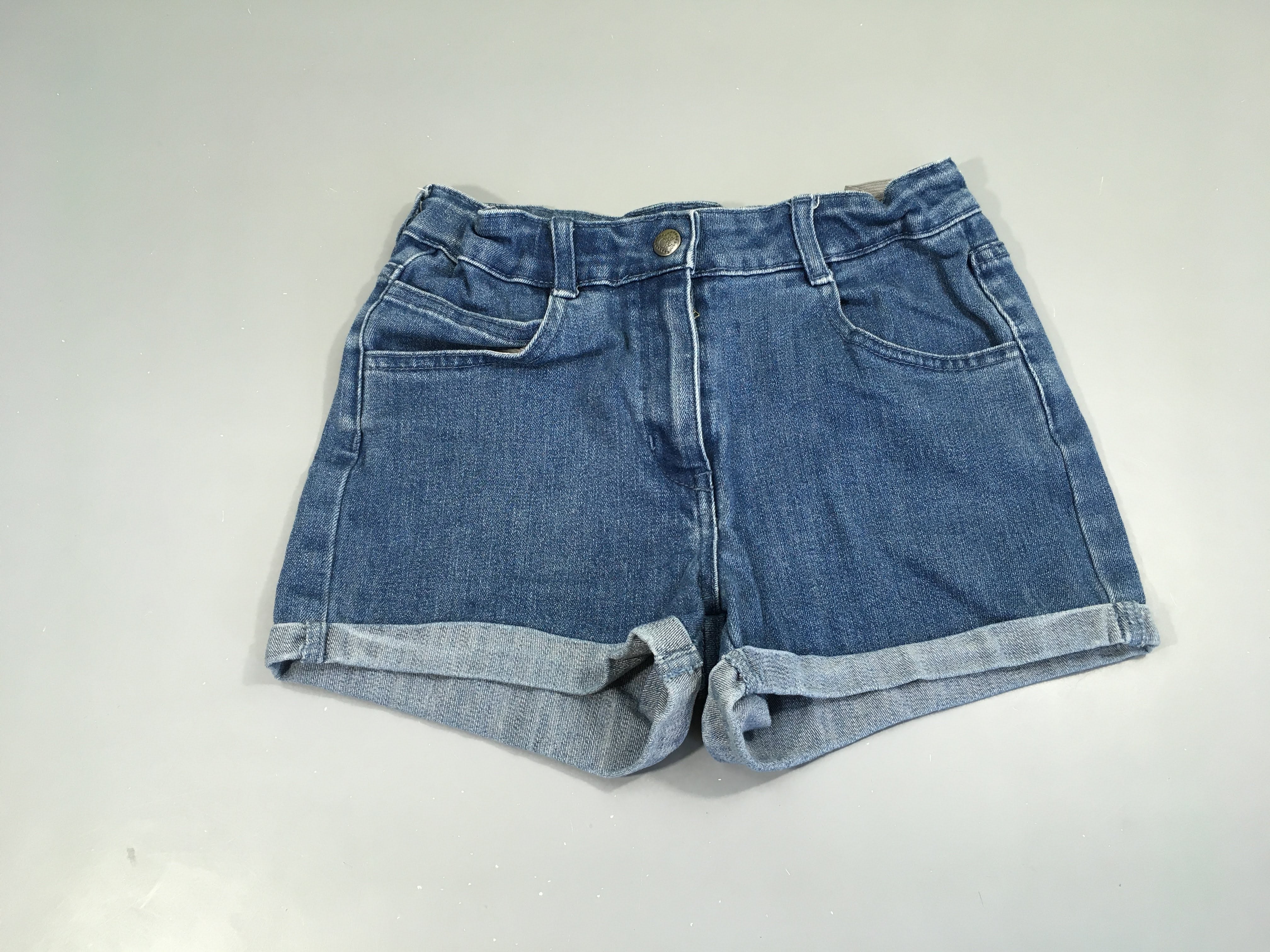 Short en jean à revers