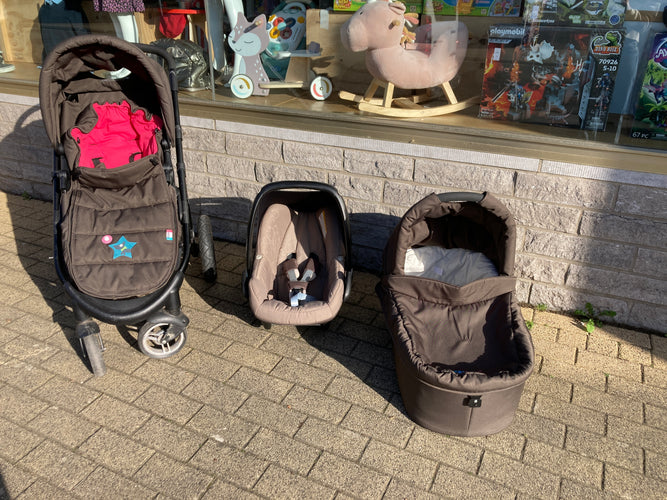 Poussette duo Ur.ban gris/rose, assise (manque barre à l'avant) + nacelle + siège coque Pebble Maxi-Cosy (sans adaptateurs) + chancelière, moins cher chez Petit Kiwi