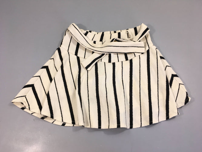 Jupe short texturée écru ligné noir, moins cher chez Petit Kiwi