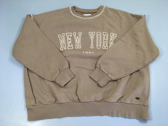 Sweat taupe New York Pull & Bear, moins cher chez Petit Kiwi