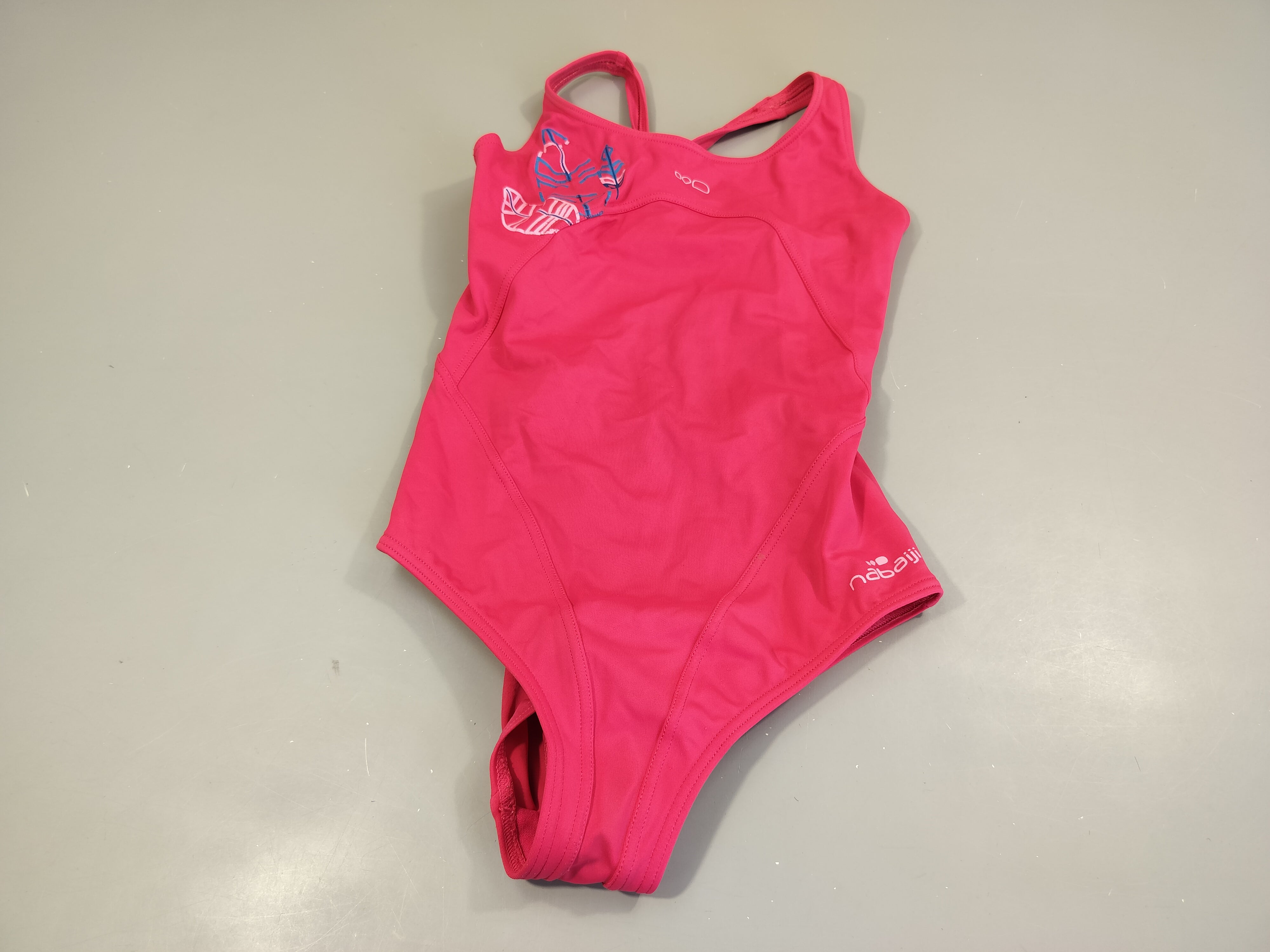 Maillot rose fuchsia , motifs feuilles