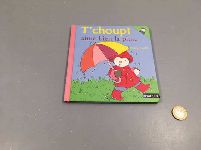 T'choupi aime bien la pluie, moins cher chez Petit Kiwi
