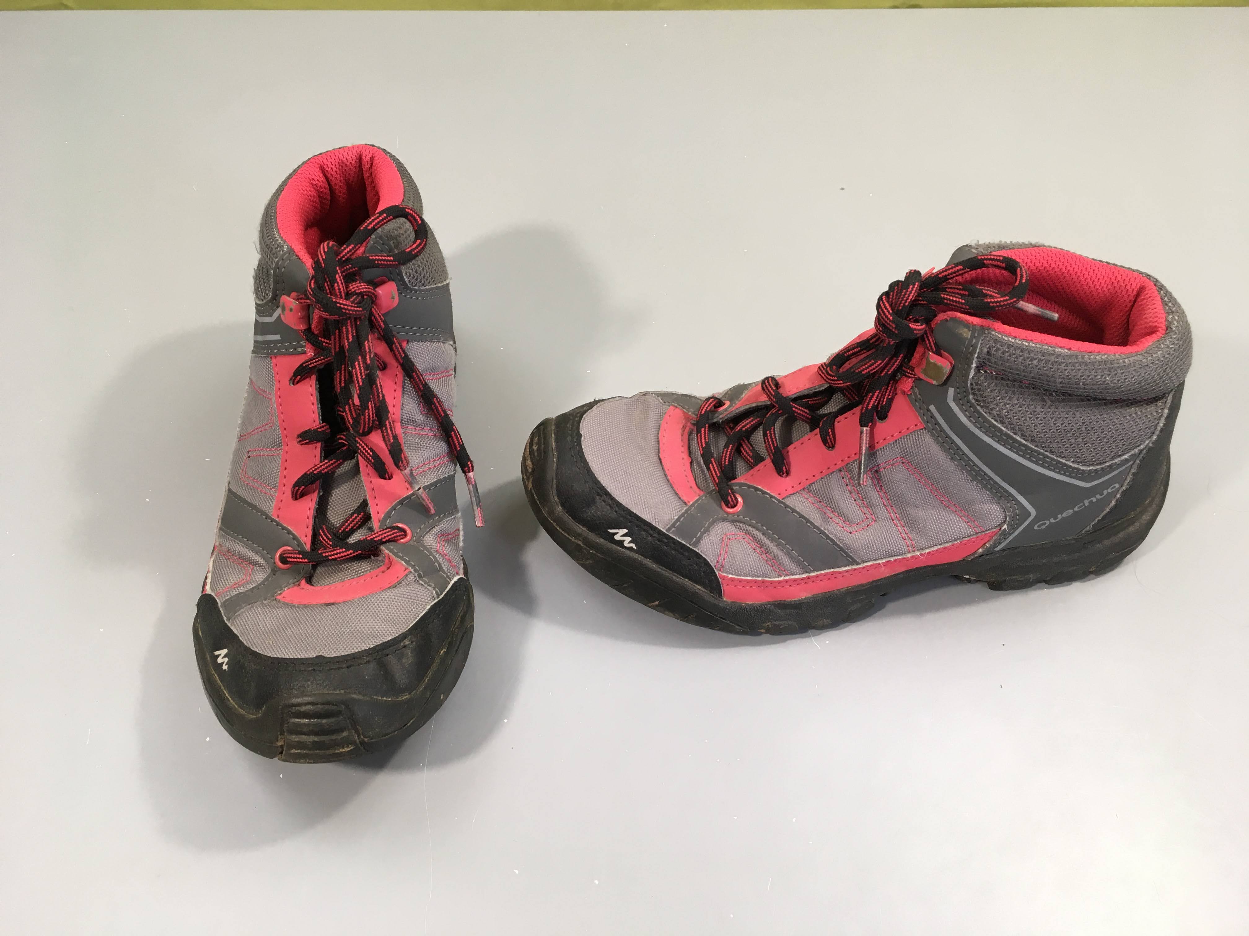 Basket de randonnée gris rose