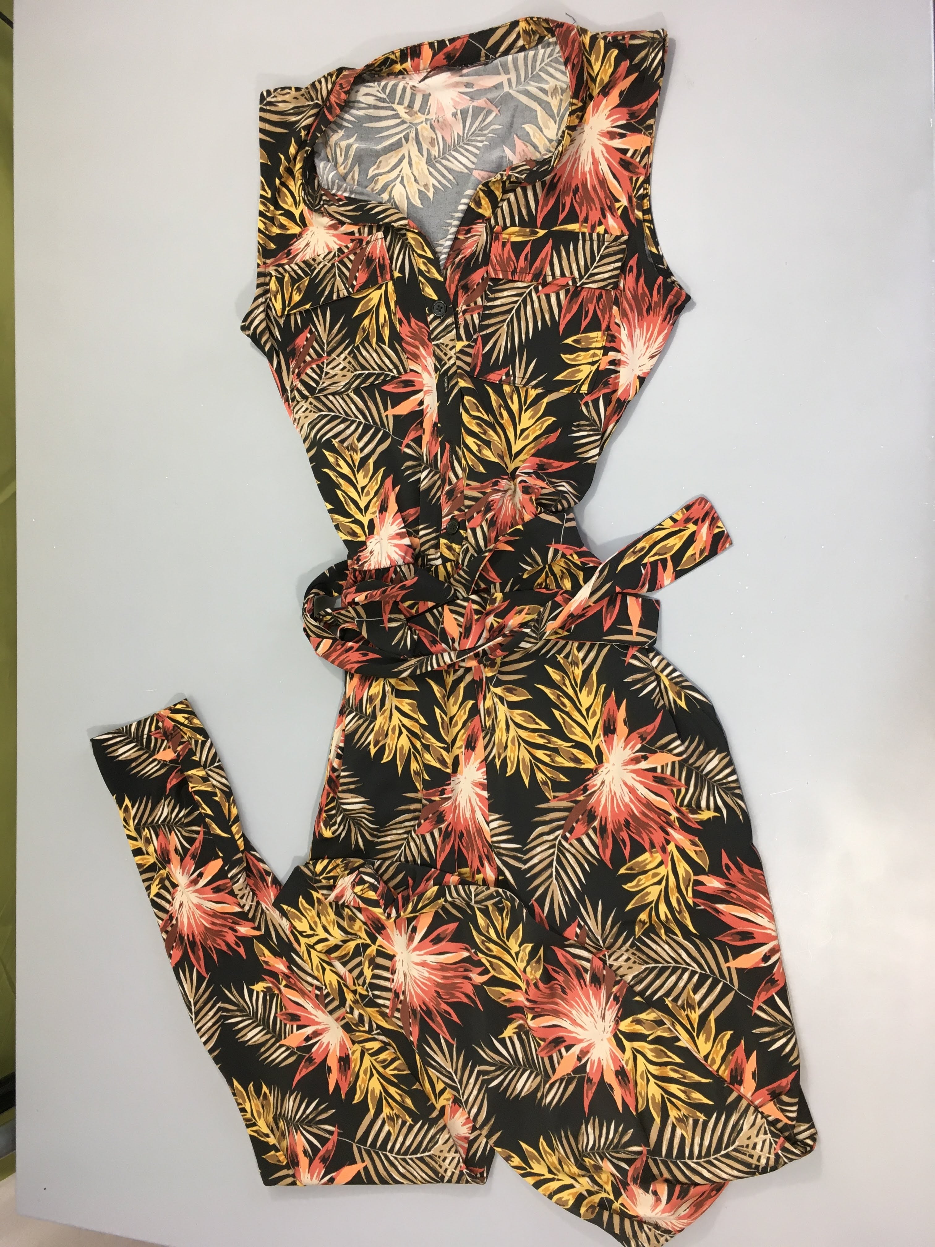 Combinaison fluide noire feuillage jaune-rose