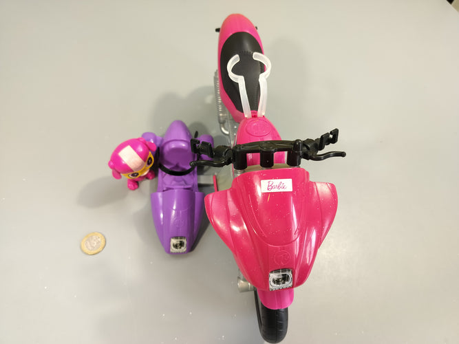 Side car bar.bie agent secret avec personnage (manque le casque), moins cher chez Petit Kiwi
