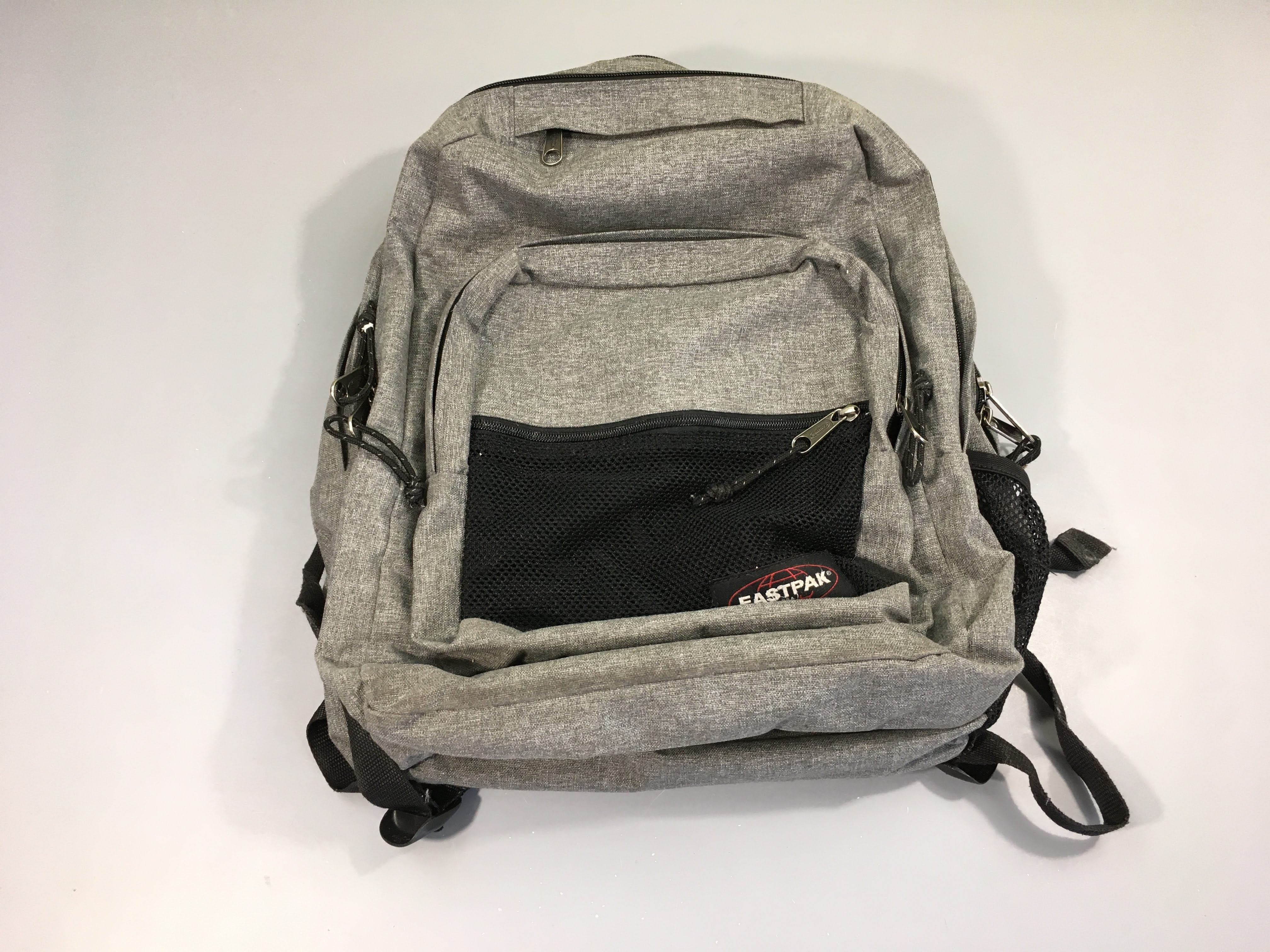 Sac à dos - PINNACLE - sunday grey Eastpak (80€)