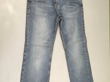 Jeans court