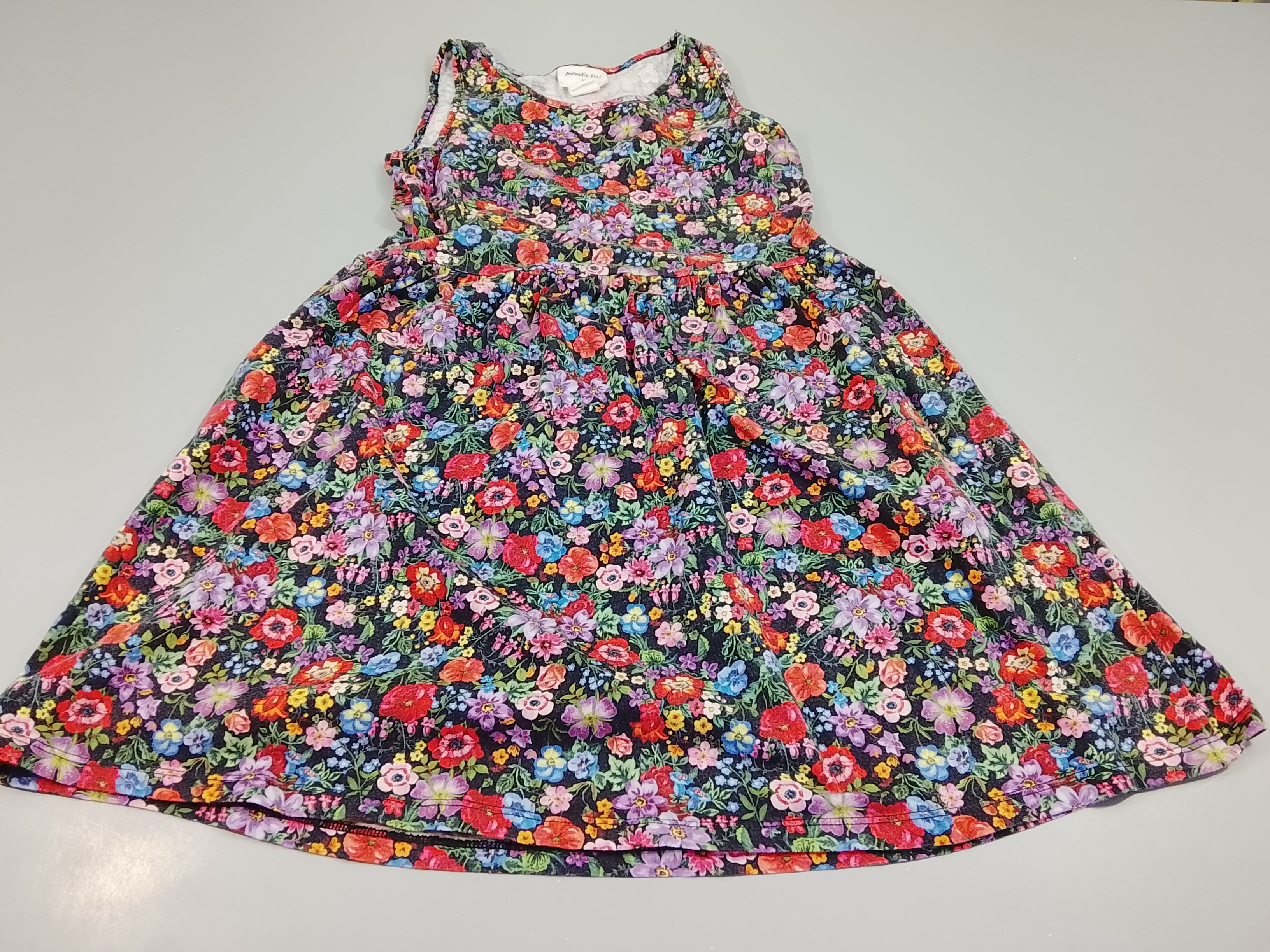 Robe s.m  bleu marine à fleurs multicolores (rouge, bleu, mauve,...)