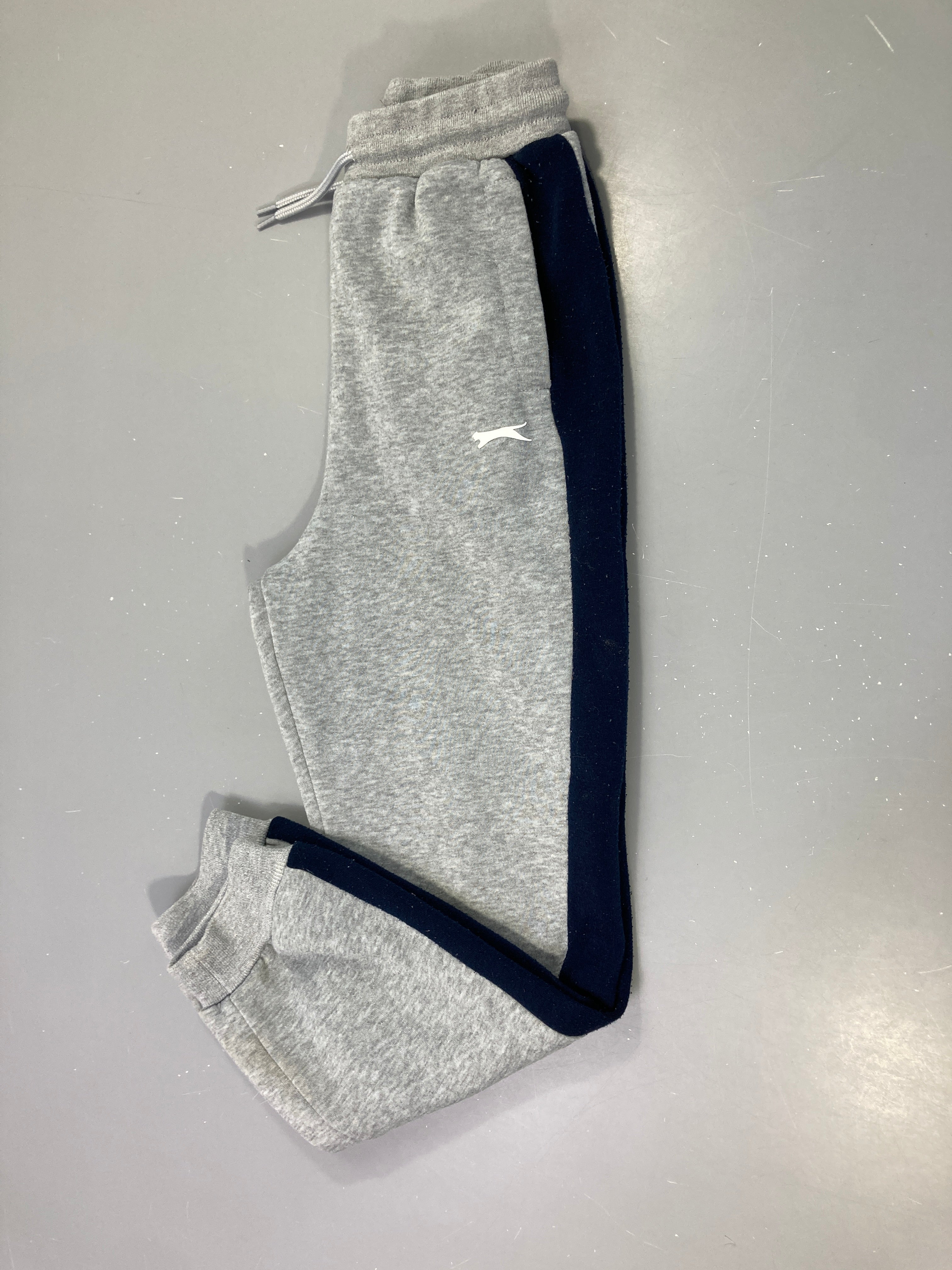 Pantalon de training gris bandes lat bleu foncé Bouloché