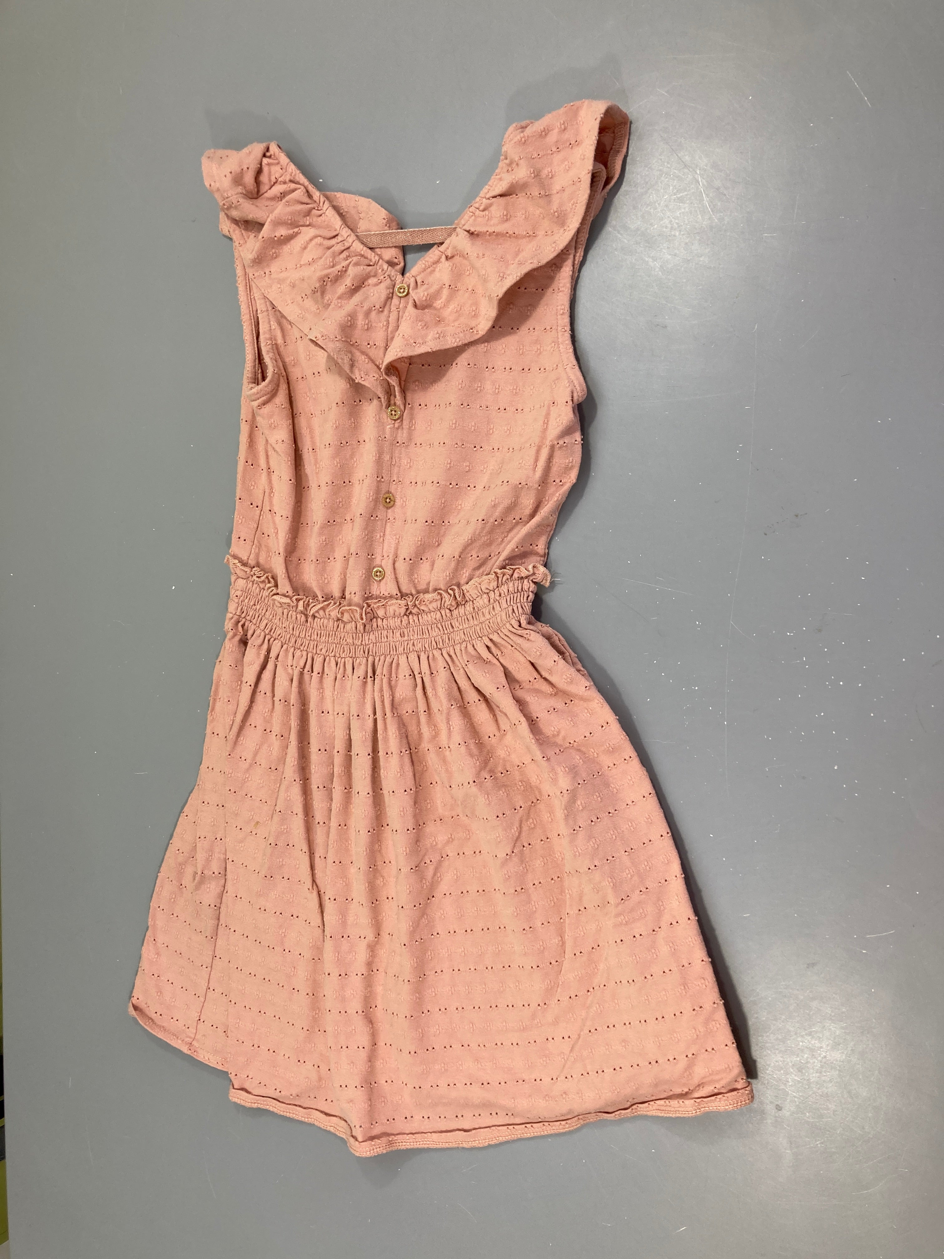 Robe s.m jersey rose ajouré, un peu bouloché