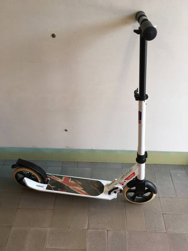 Trottinette oxelo blanche, moins cher chez Petit Kiwi