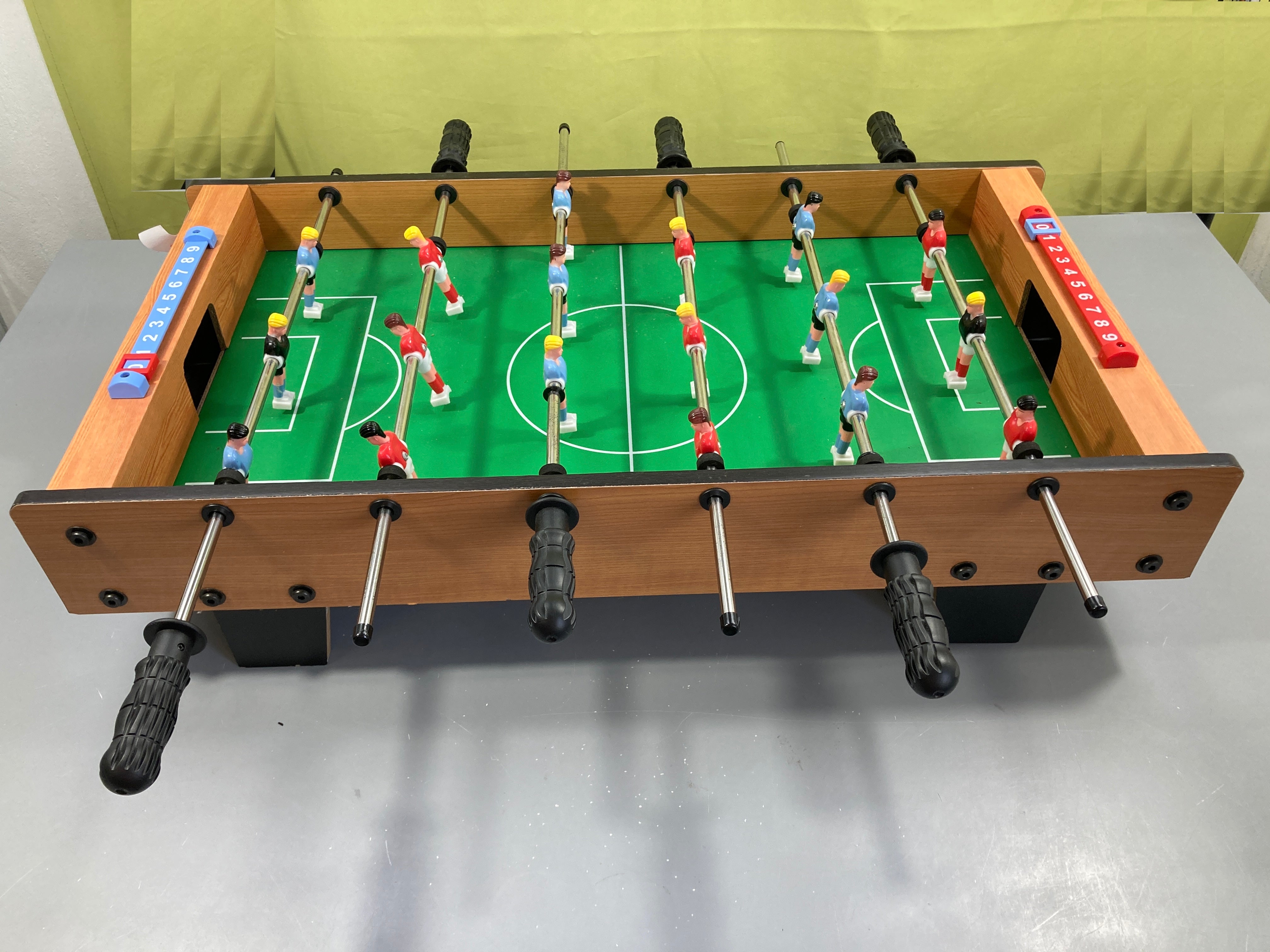 Mini Baby-foot en bois avec 1 balle