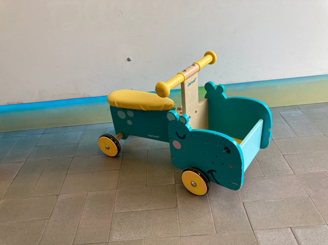 Porteur Hippo en bois, coups dans le bois, 80€ neuf, moins cher chez Petit Kiwi
