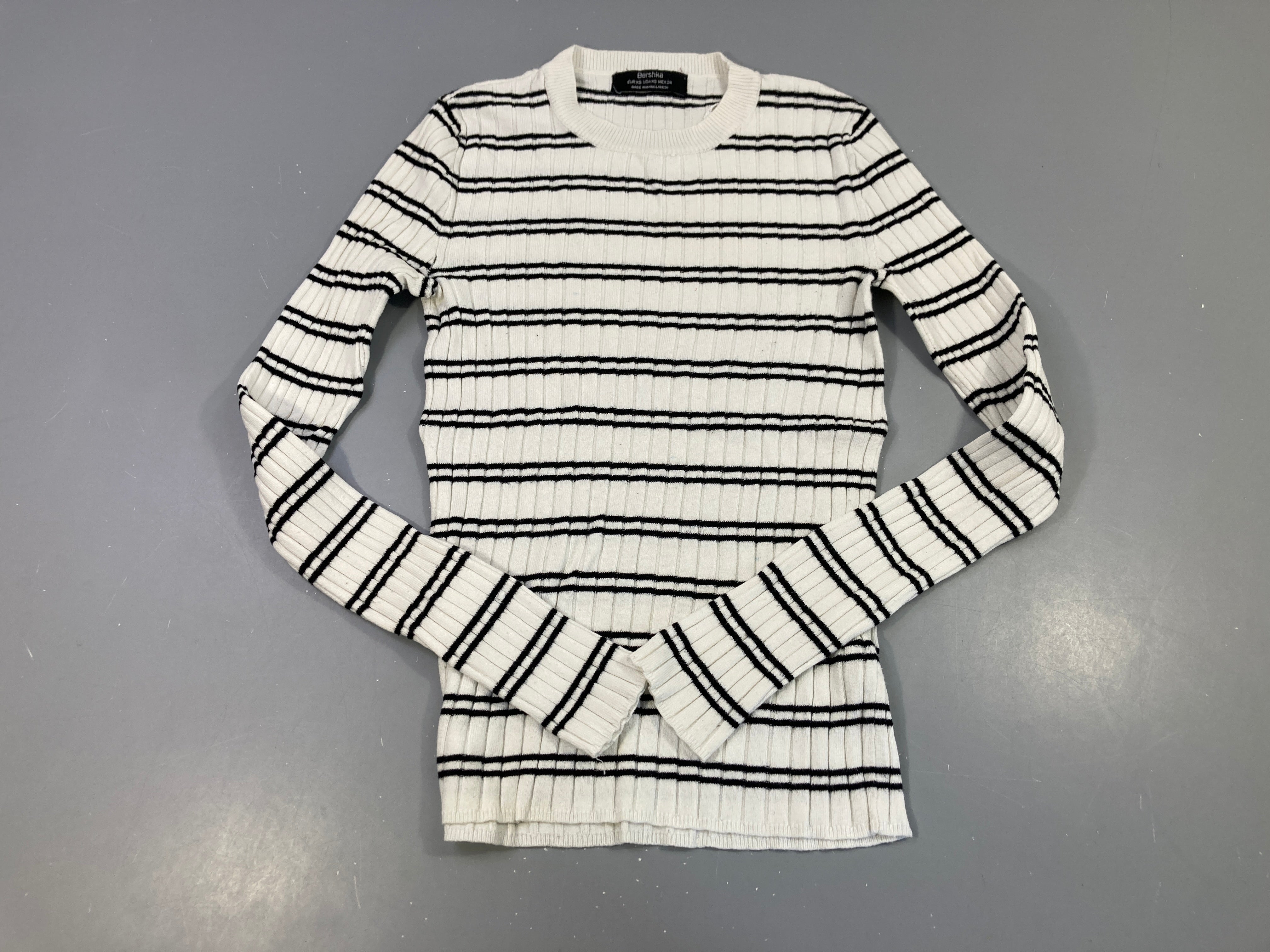 Pull m.l  blanc rayures noires