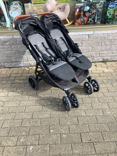 Poussette âge rapproché Twinlink Cold black, Jané avec porte gobelet et habillage pluie, moins cher chez Petit Kiwi