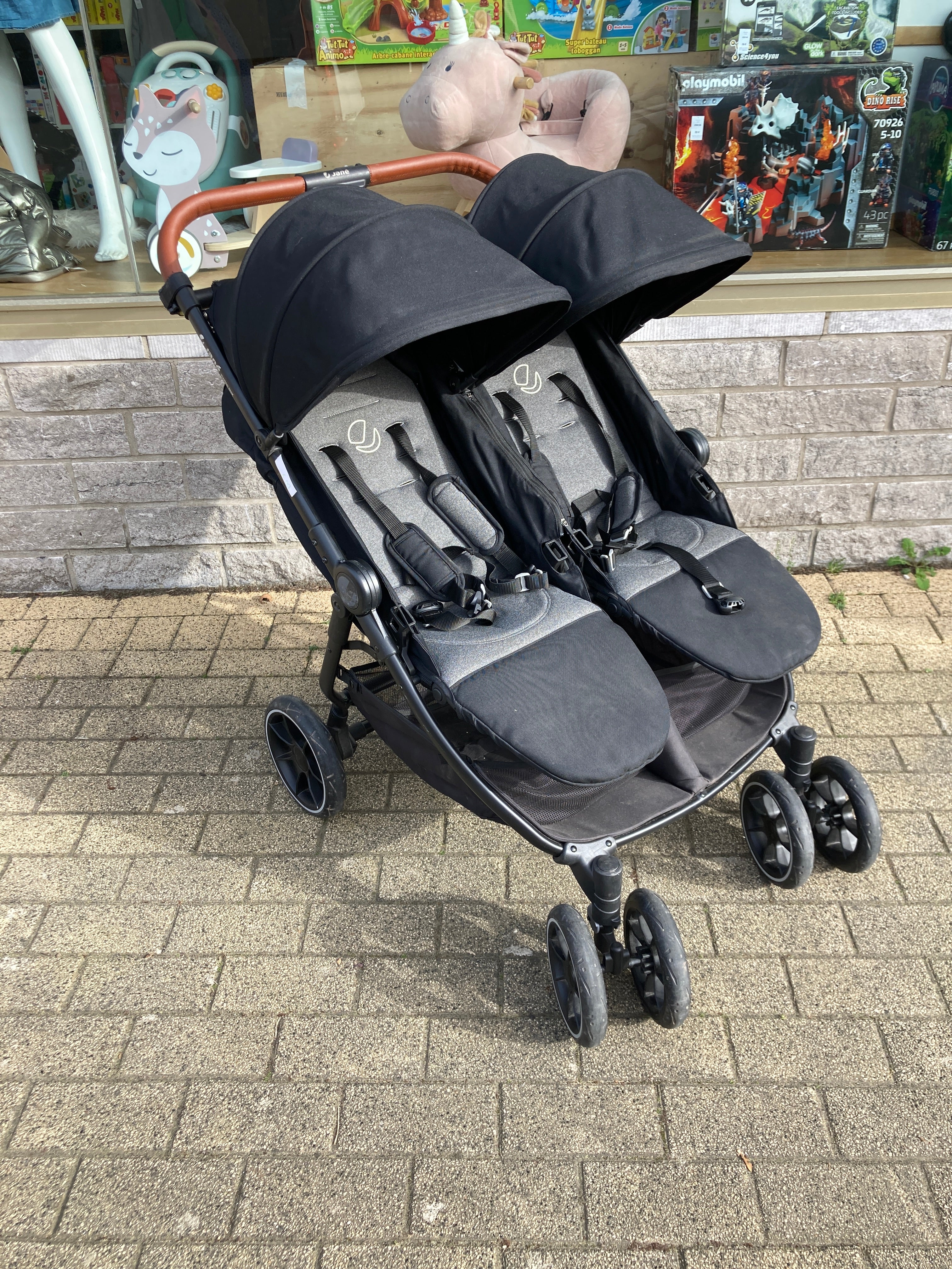 Poussette âge rapproché Twinlink Cold black, Jané avec porte gobelet et habillage pluie