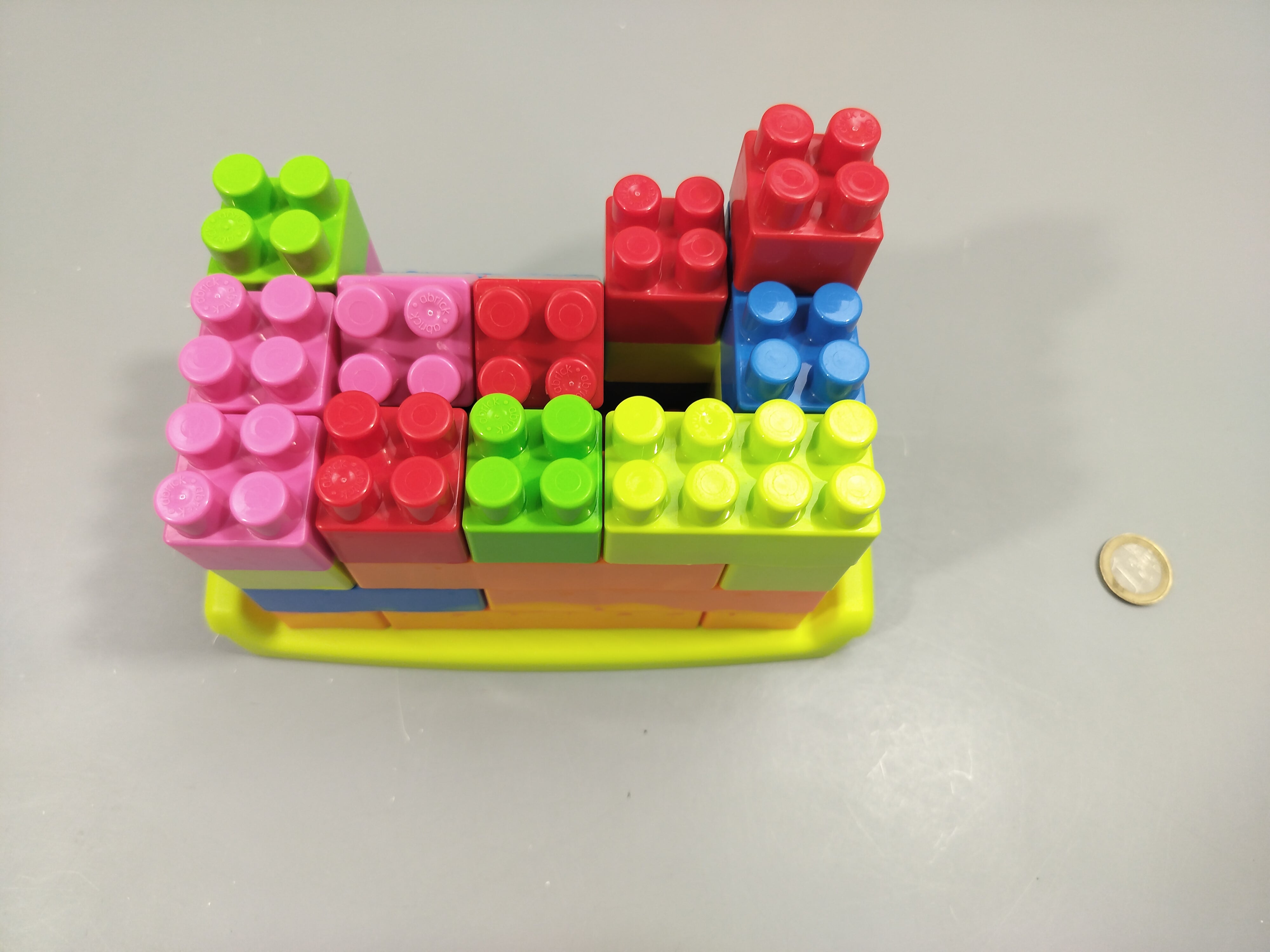 Briques de construction multicolore