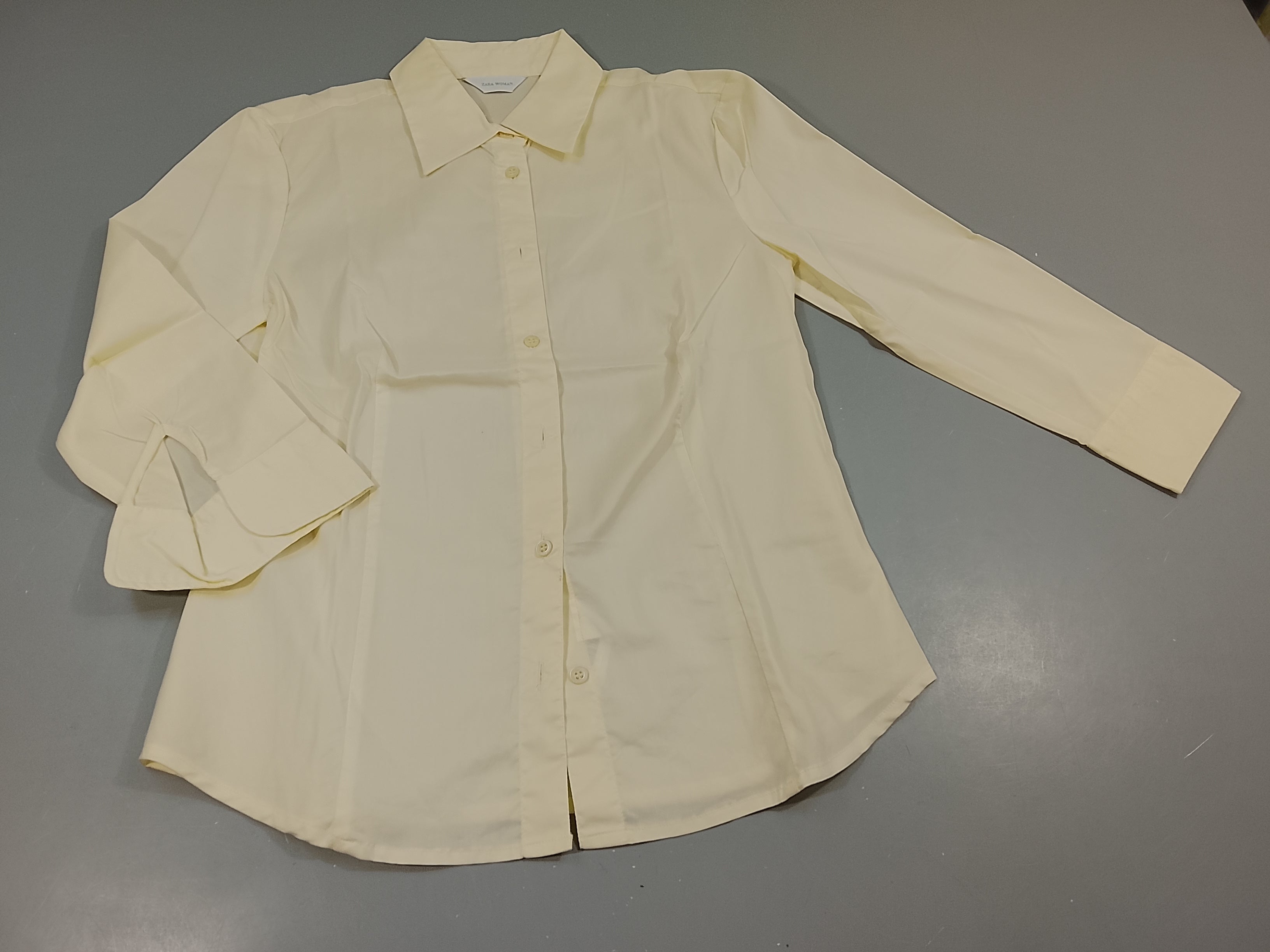 Chemisier jaune clair