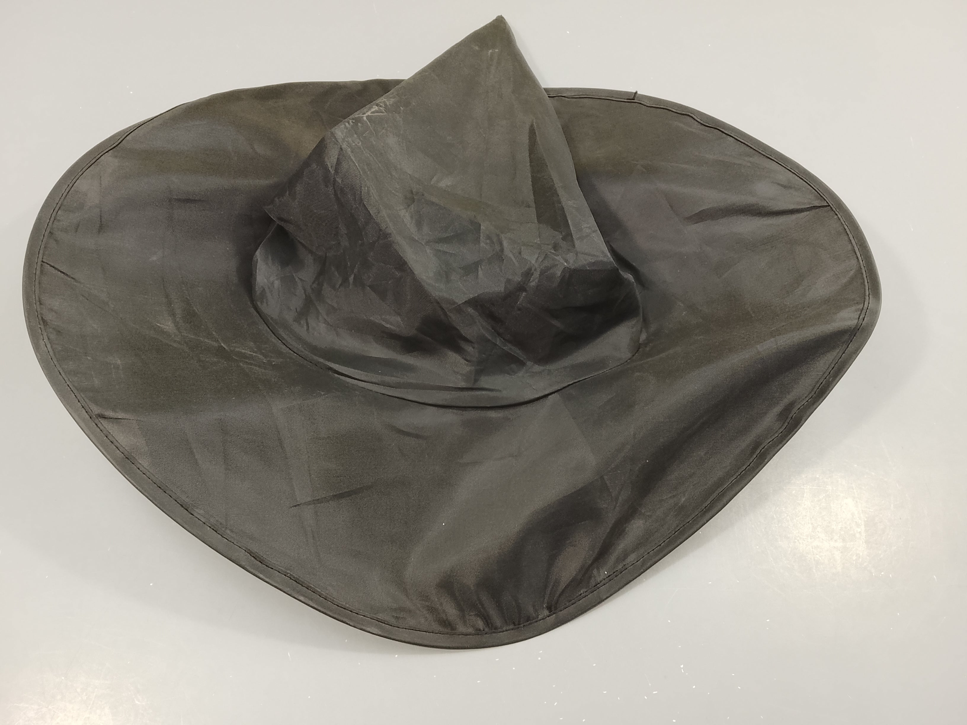 Chapeau de sorcière noir