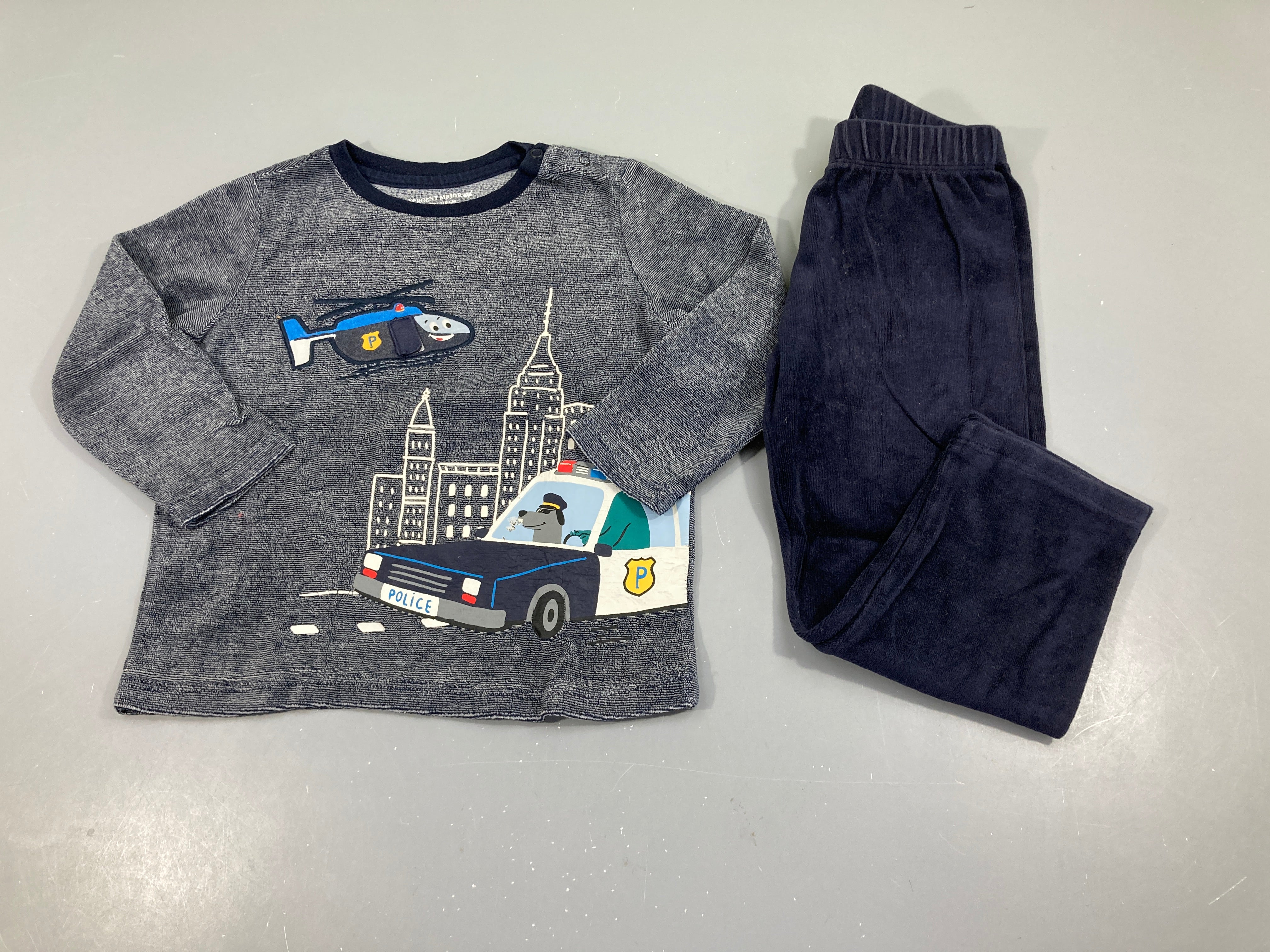 Pyjama 2pcs velours blru chiné gris Véhicules police dans la ville