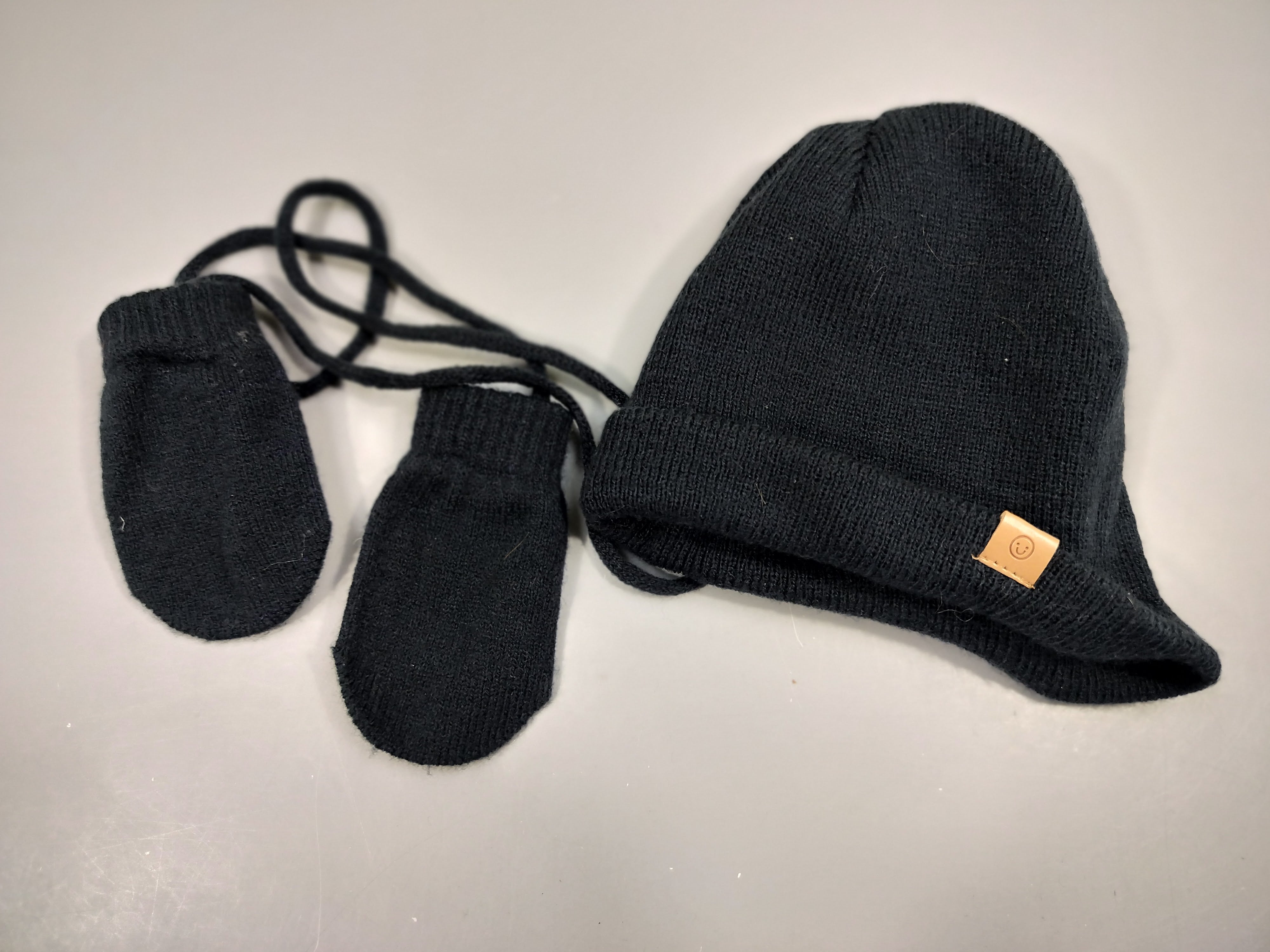 Ensemble bonnet + mouffles  bleu marine 100% ac.r.ylique T 46