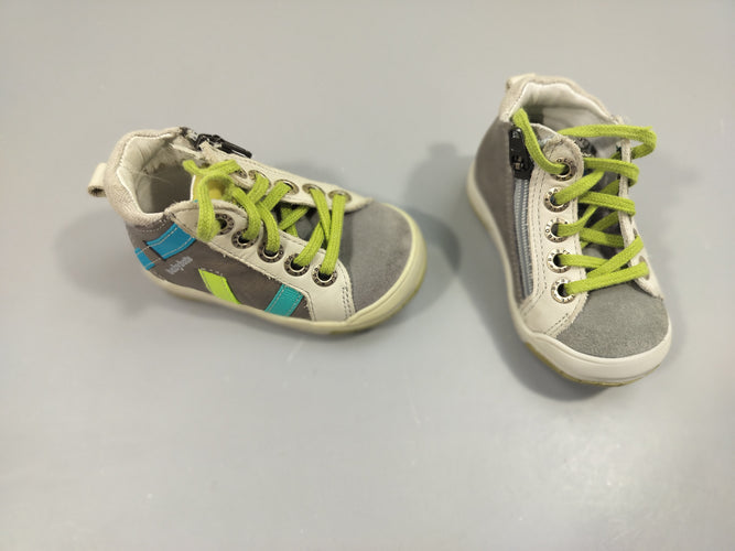 Bottines Babybotte gris, beige  lacets jaunes  P: 19, moins cher chez Petit Kiwi
