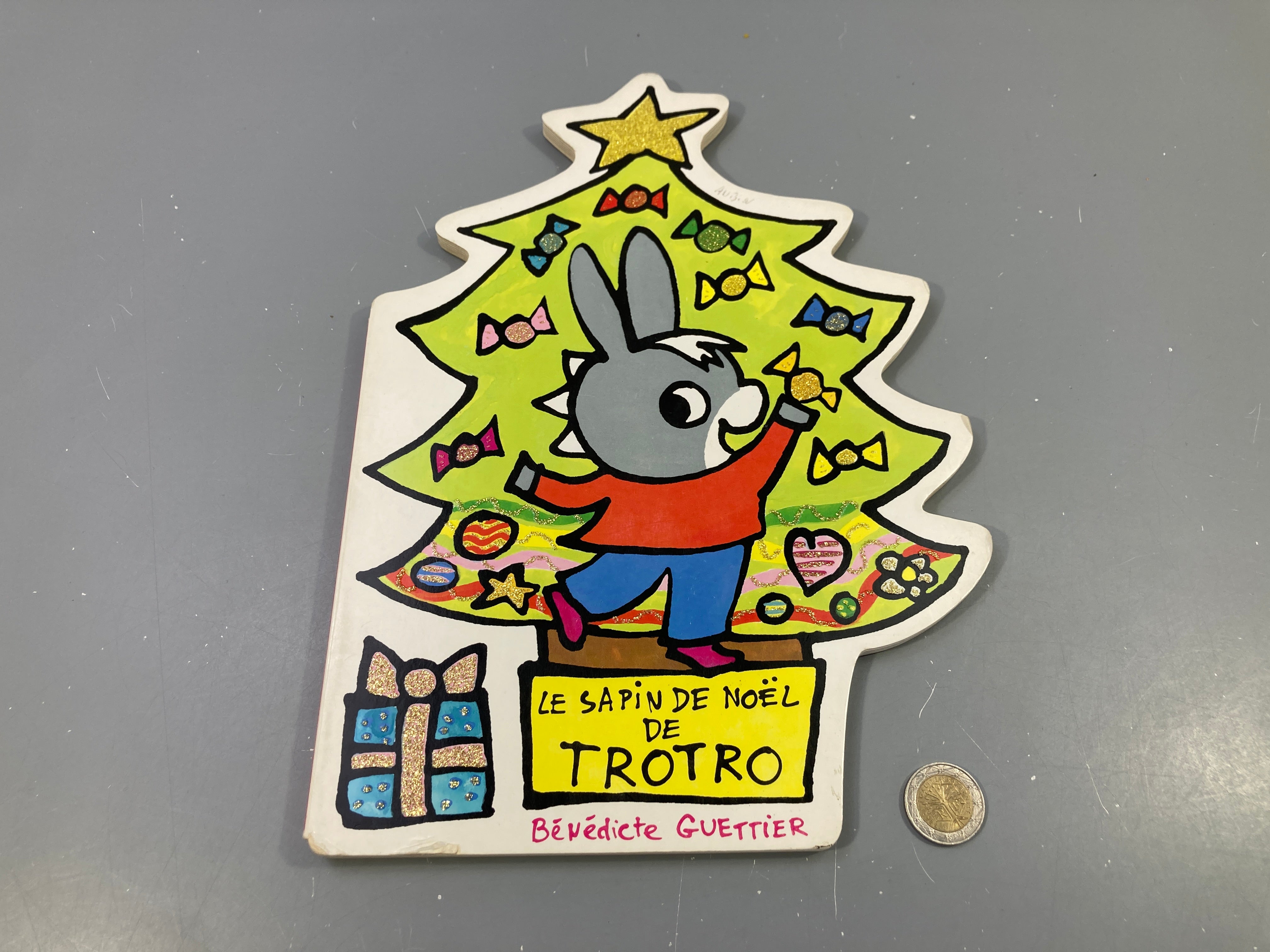 Trotro Le sapin de Noël-Un peu corné