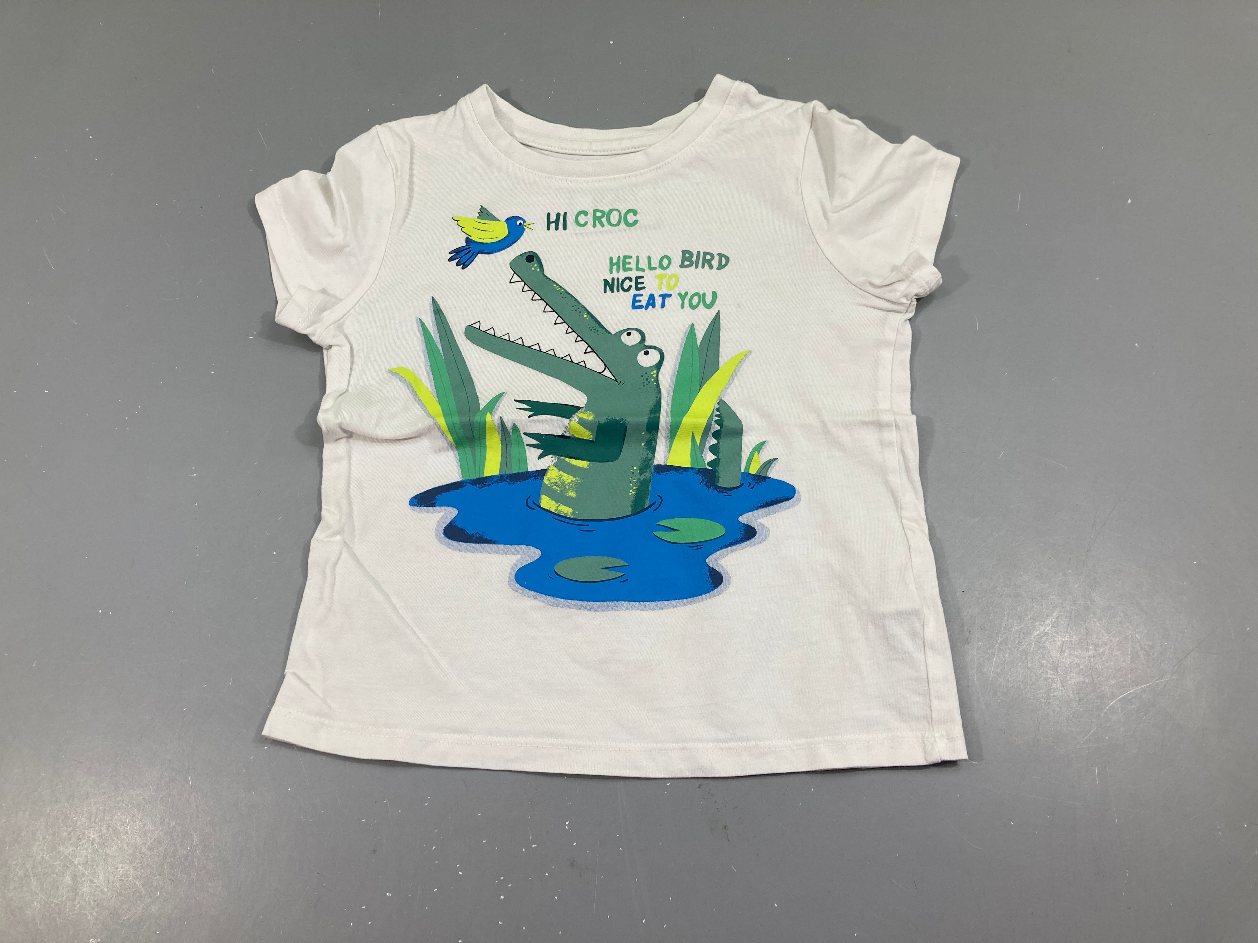 T-shirt m.c blanc crocodile, tache au col