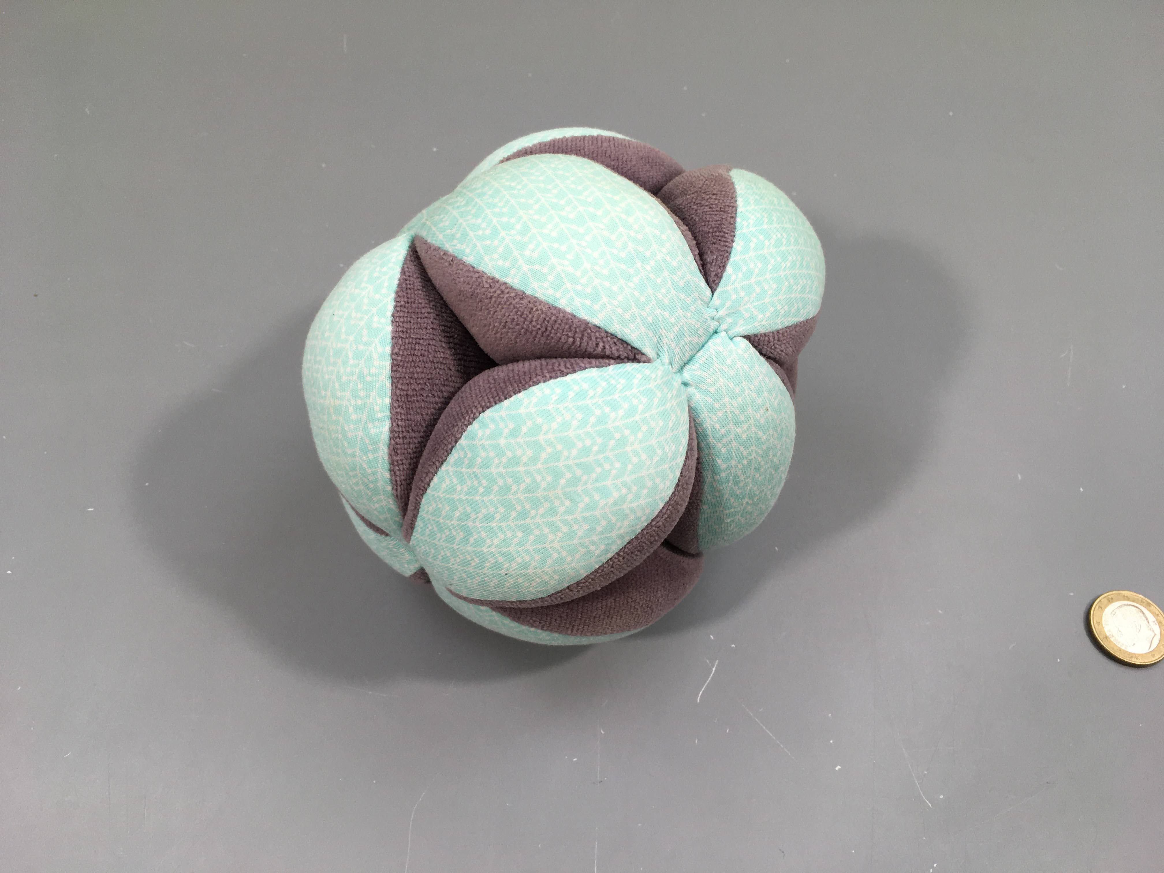 Balle de préhension en tissu Nature et découverte