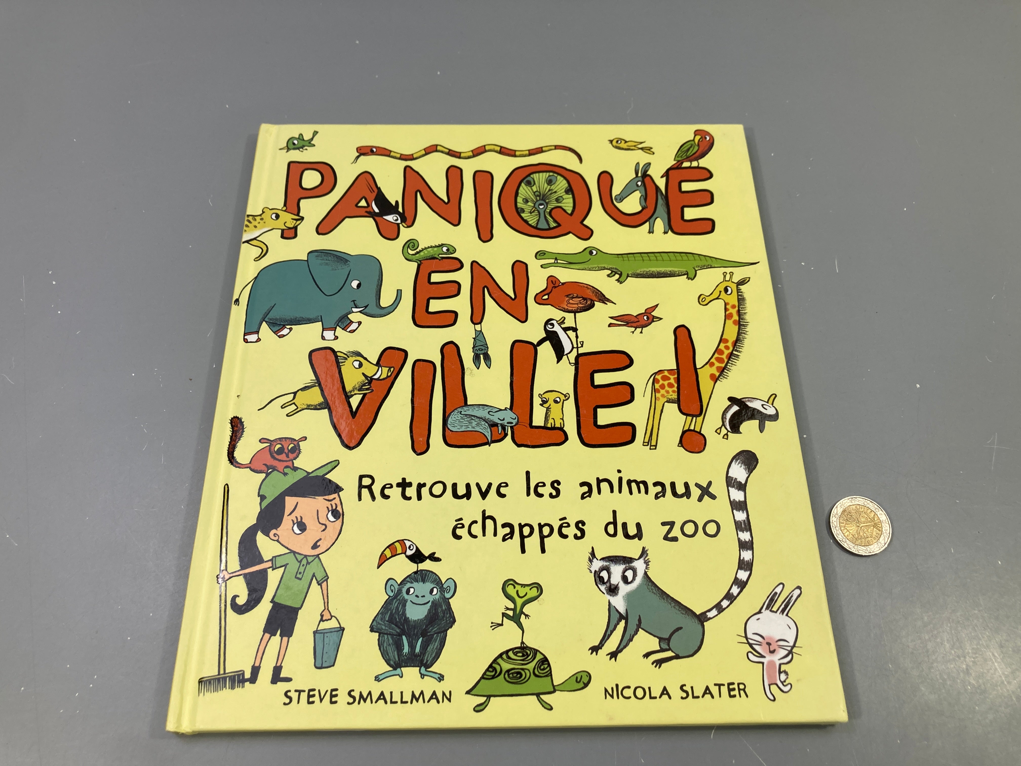 Panique en ville! Retrouve les animaux échapés du zoo