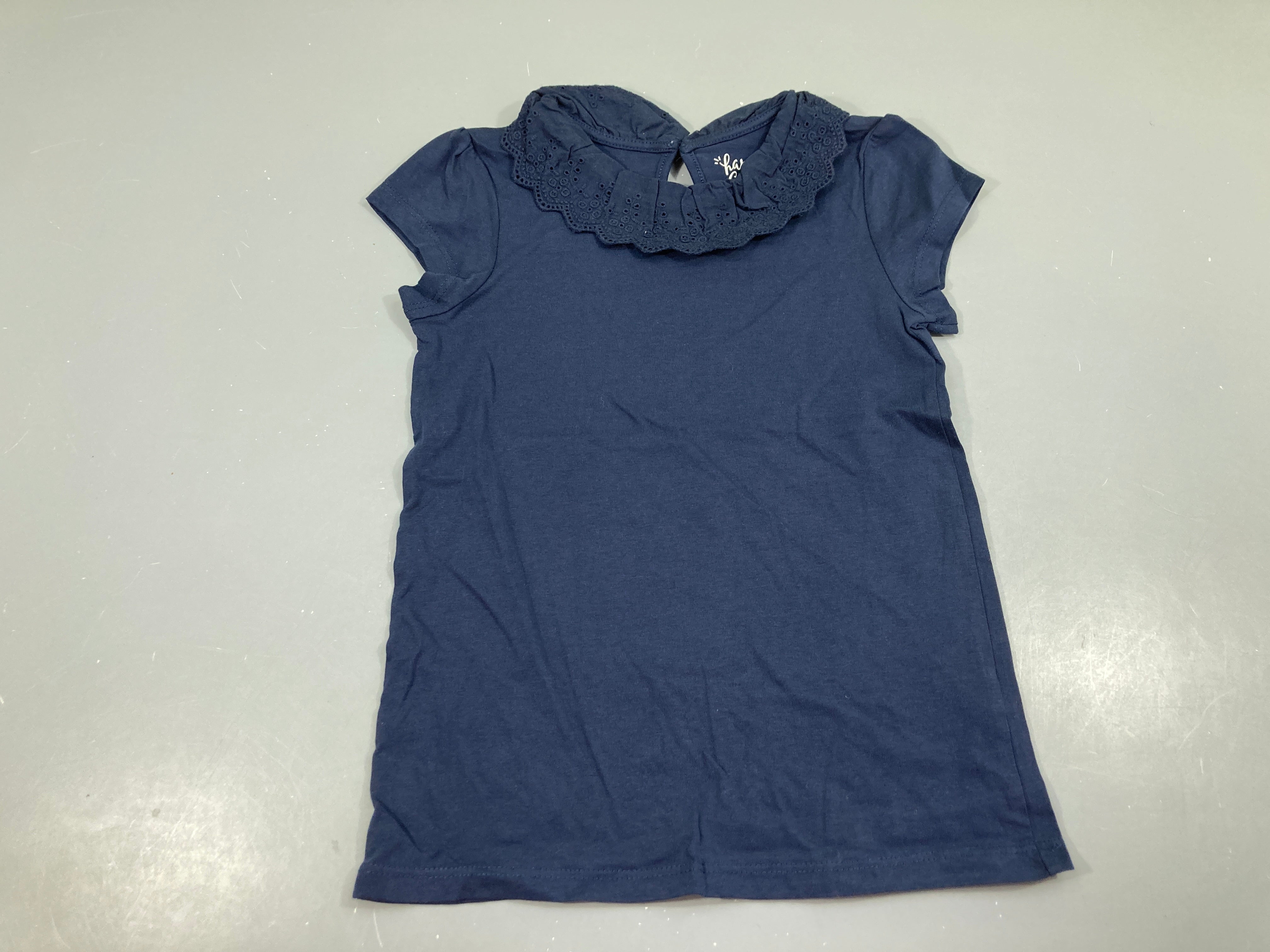 T-shirt m.c blleu foncé col dentelle