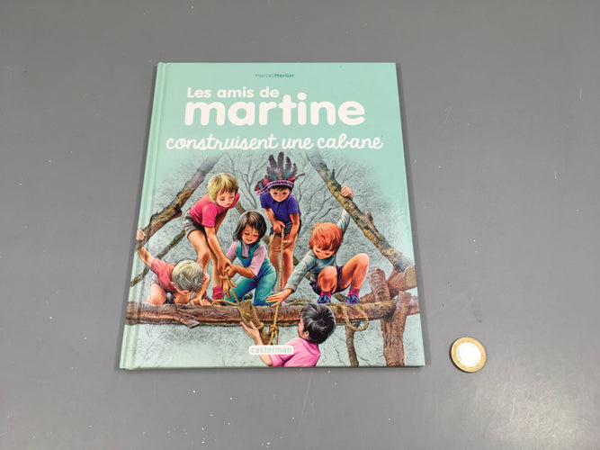 Les amis de Martine construirent une cabane, moins cher chez Petit Kiwi