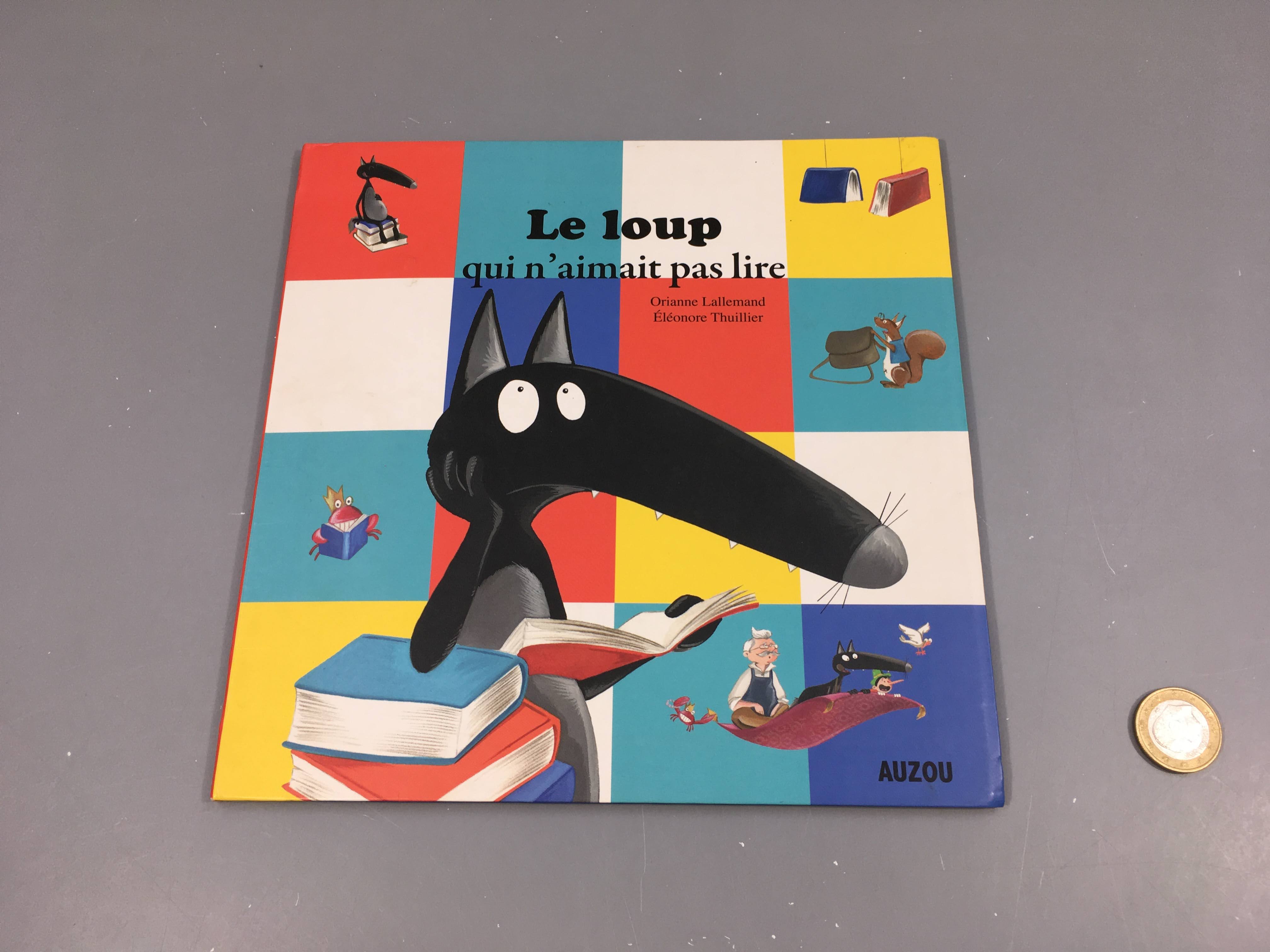 Le loup qui n'aimait pas lire-Coin arrière corné