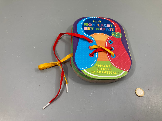 Mon lacet est défait, moins cher chez Petit Kiwi